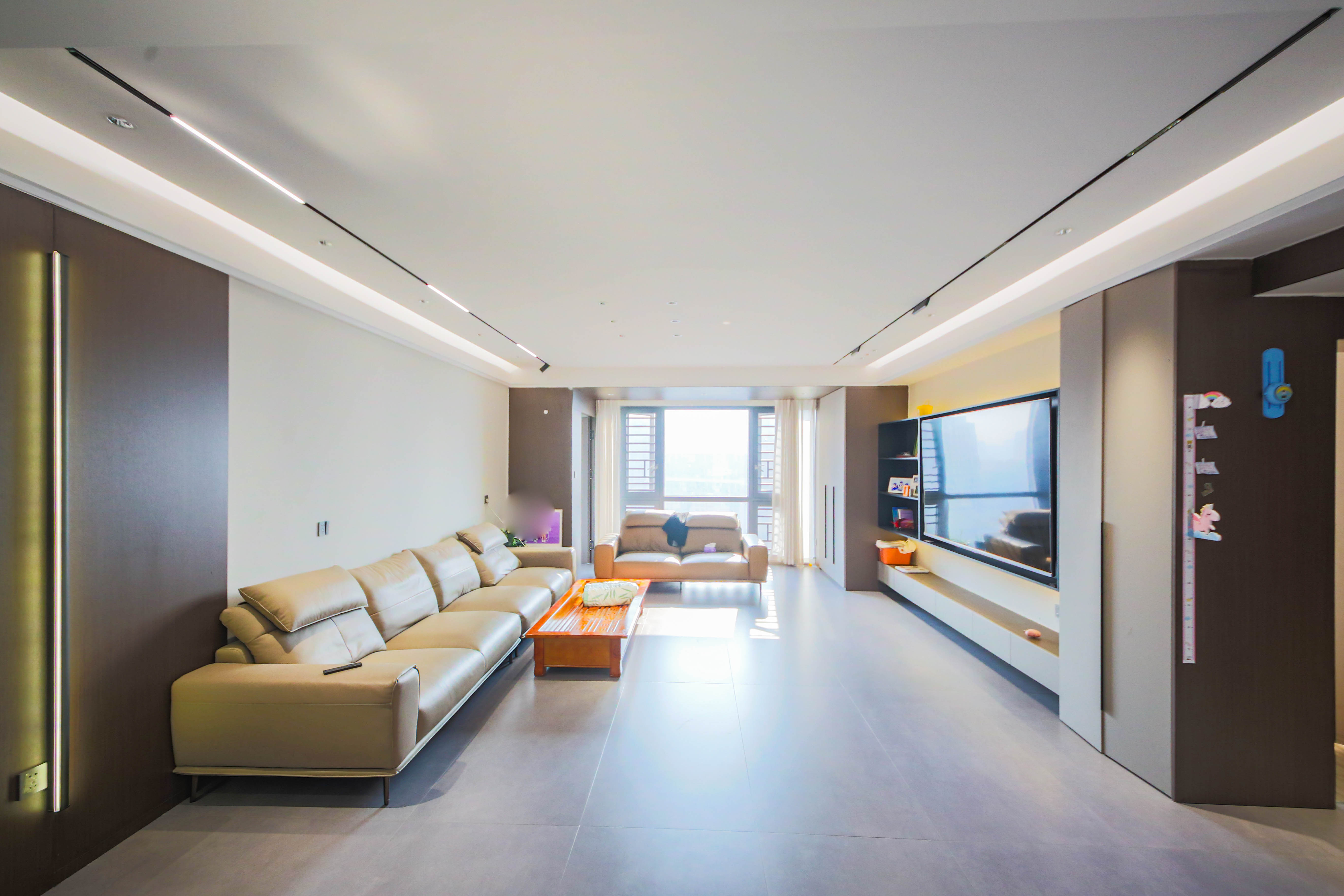 天城尚品 5室2厅1卫 246.0万 天城尚品 5室2厅1卫 246.0万客厅