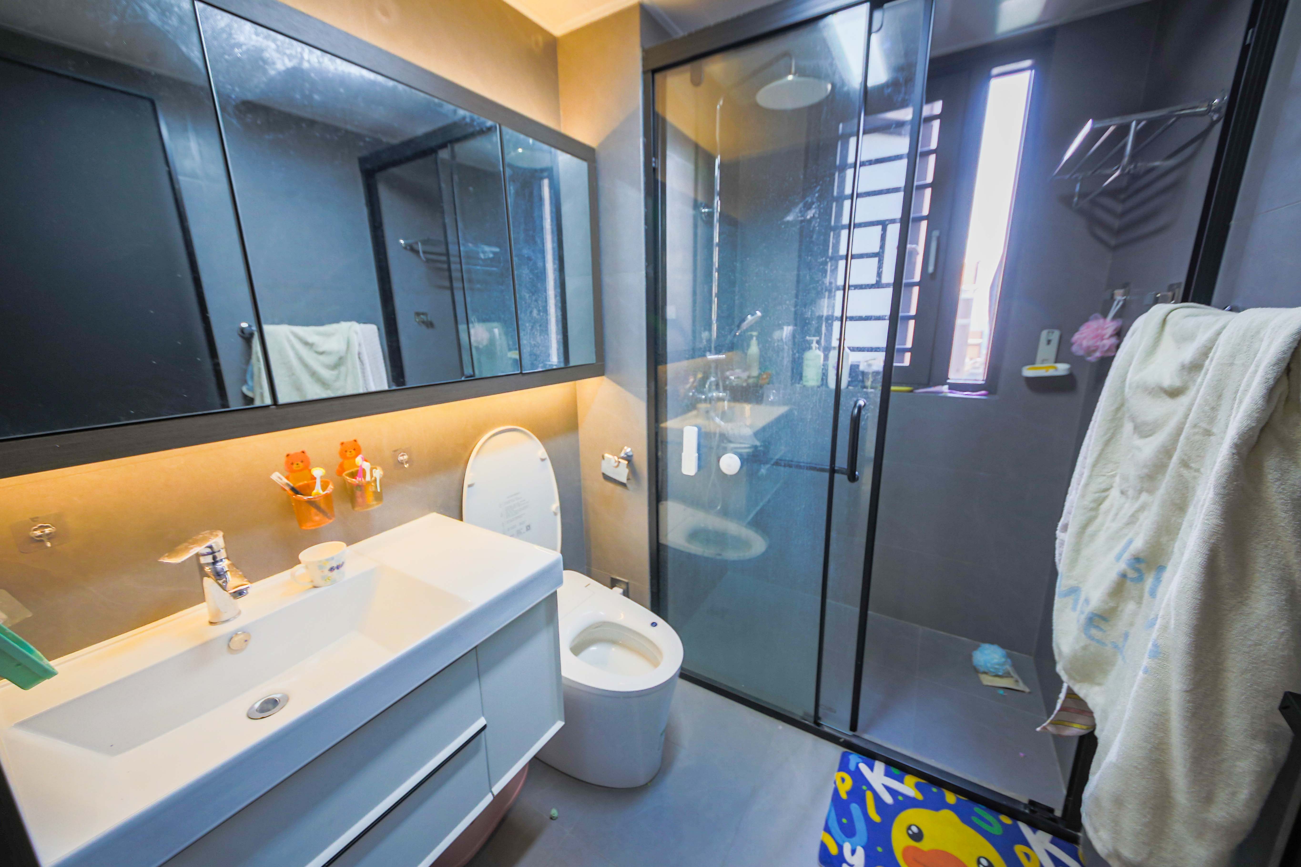 天城尚品 5室2厅1卫 246.0万 天城尚品 5室2厅1卫 246.0万卫生间