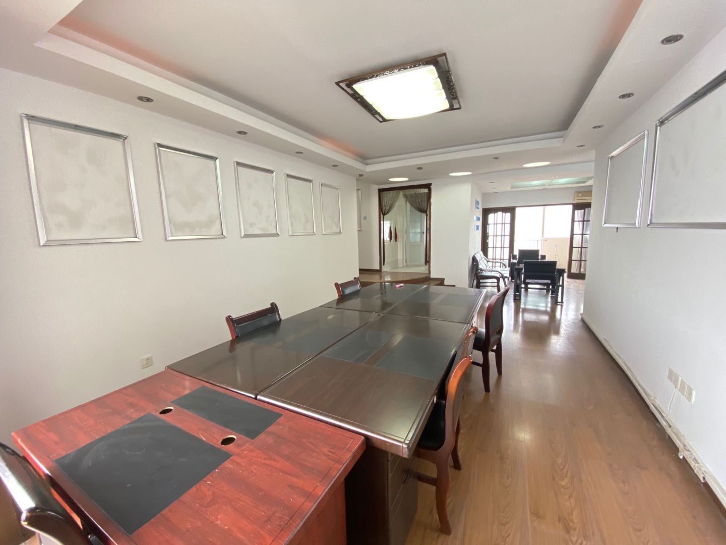 蔚蓝天空 4室2厅2卫 4000.0元/月 蔚蓝天空 4室2厅2卫 4000.0元/月室内图