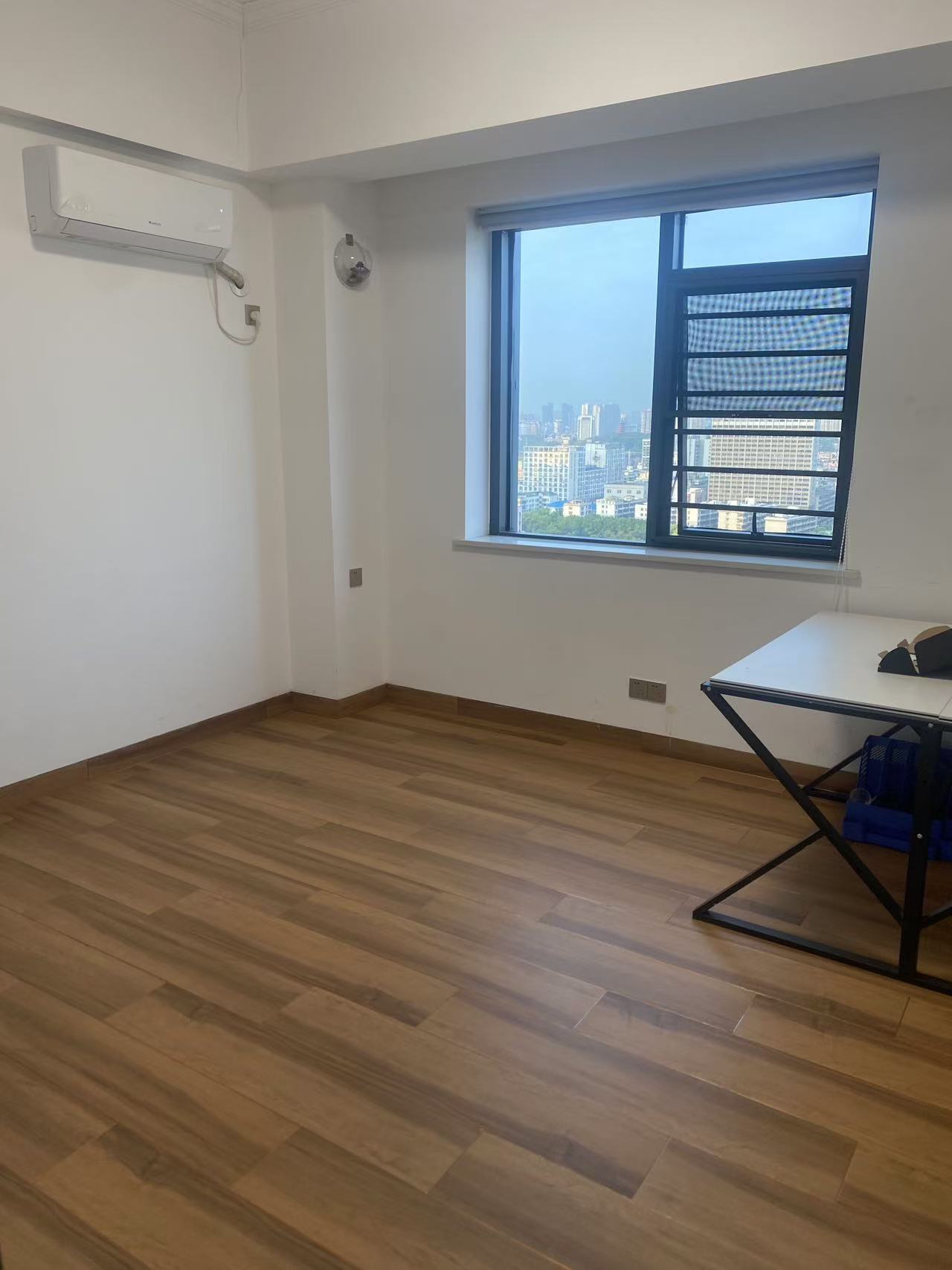 汇金财智天下 1室1厅1卫 3500.0元/月 汇金财智天下 1室1厅1卫 3500.0元/月室内图