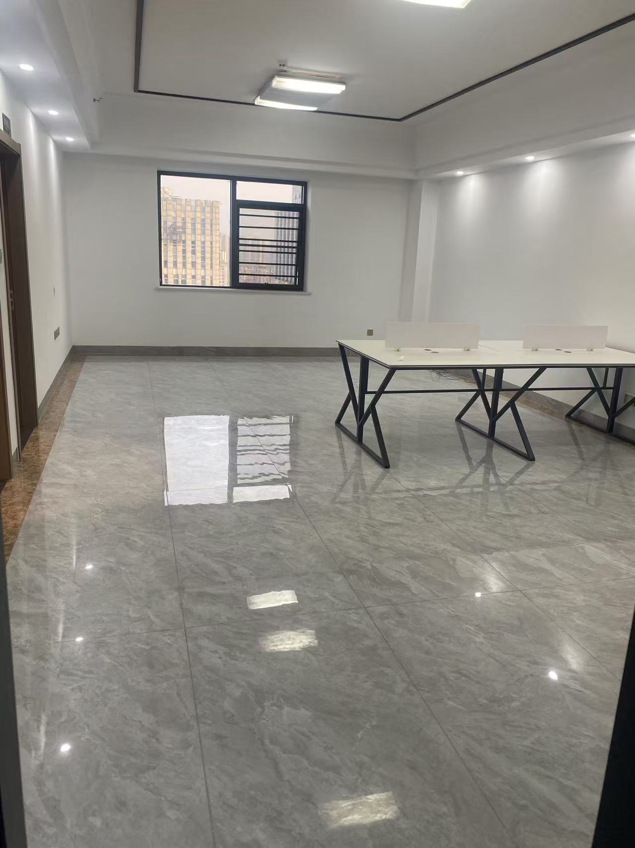 汇金财智天下 1室1厅1卫 3500.0元/月 汇金财智天下 1室1厅1卫 3500.0元/月室内图