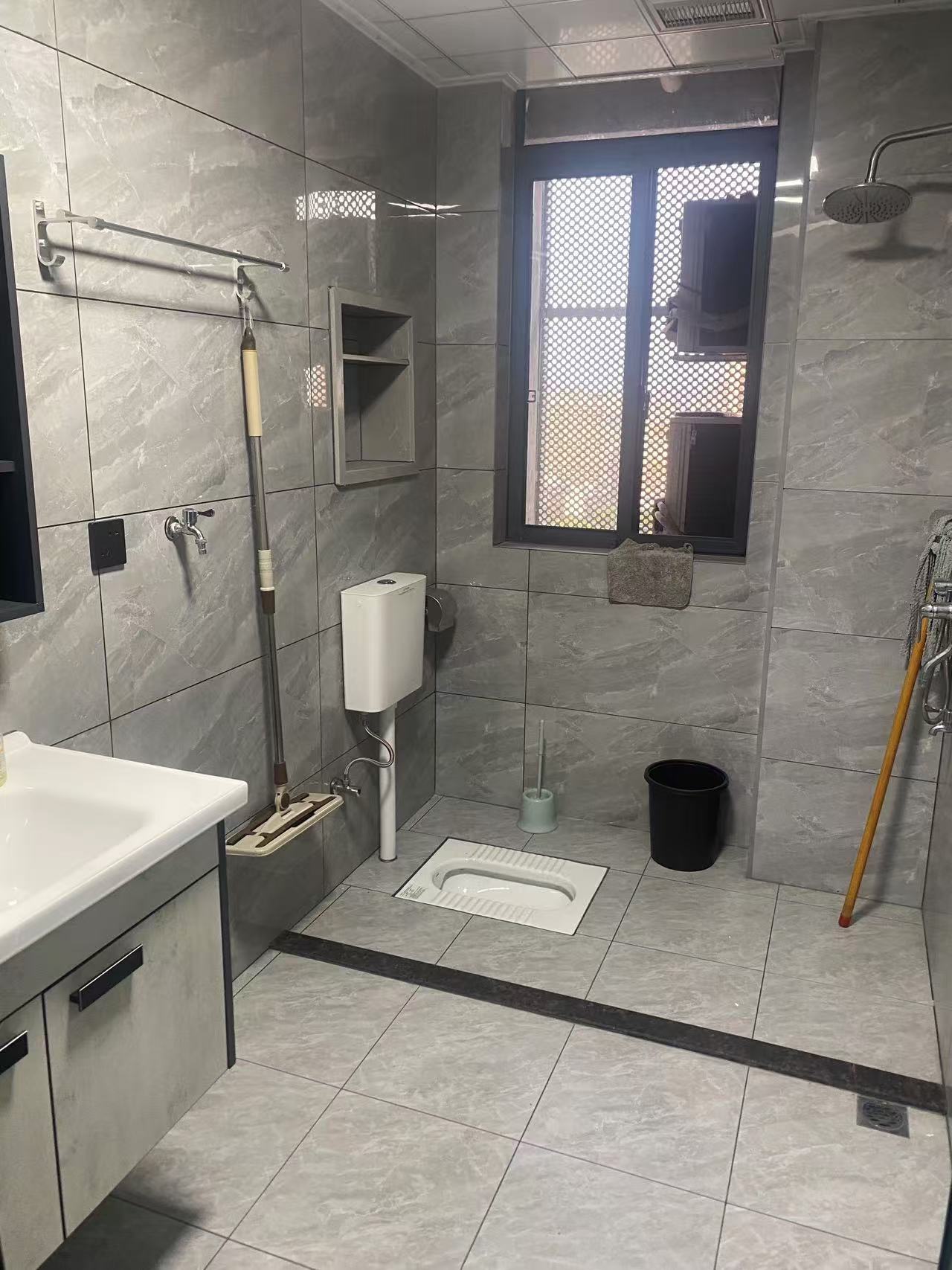 汇金财智天下 1室1厅1卫 3500.0元/月 汇金财智天下 1室1厅1卫 3500.0元/月室内图