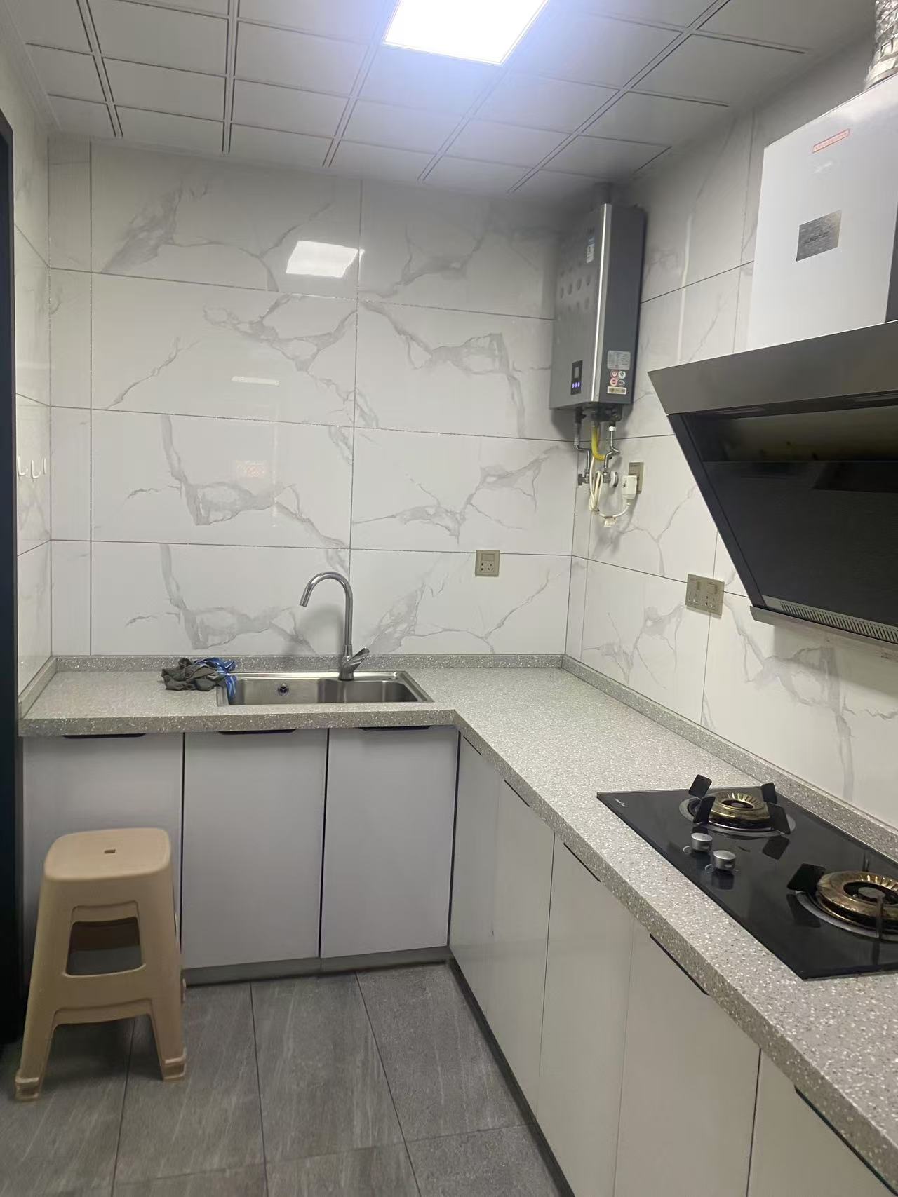 汇金财智天下 1室1厅1卫 3500.0元/月 汇金财智天下 1室1厅1卫 3500.0元/月室内图