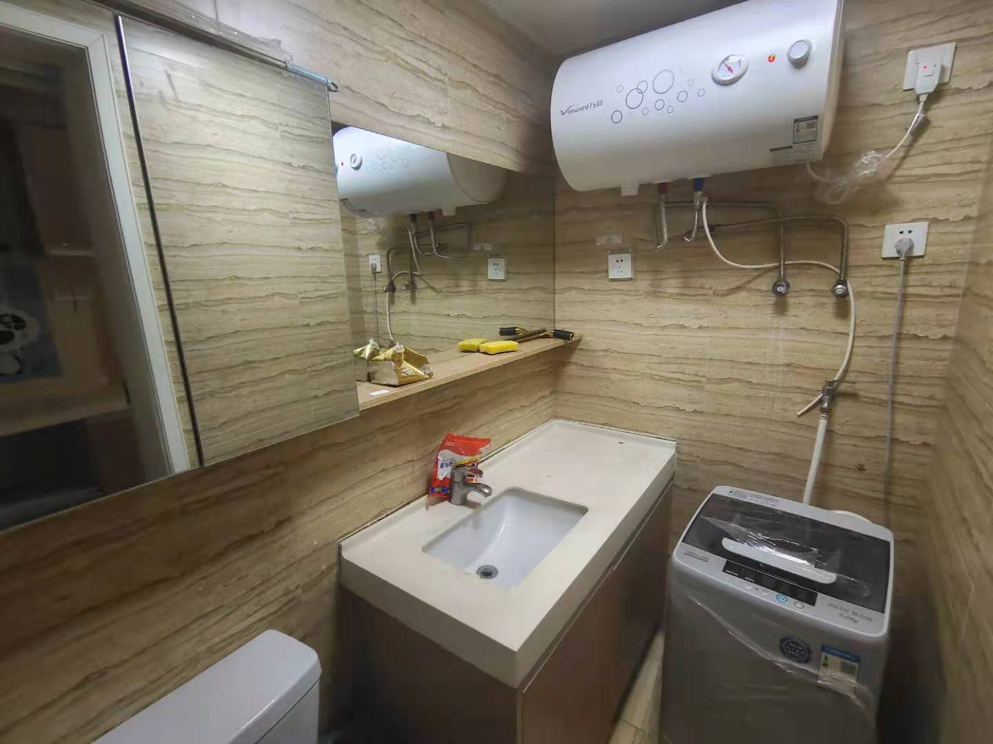 米兰春天 1室1厅1卫 1200.0元/月 米兰春天 1室1厅1卫 1200.0元/月室内图