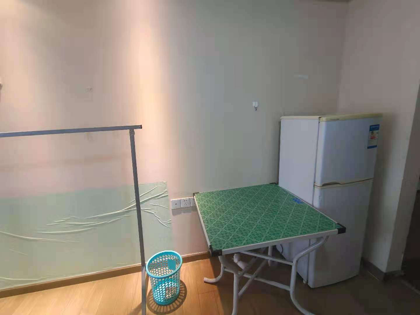 米兰春天 1室1厅1卫 1200.0元/月 米兰春天 1室1厅1卫 1200.0元/月室内图