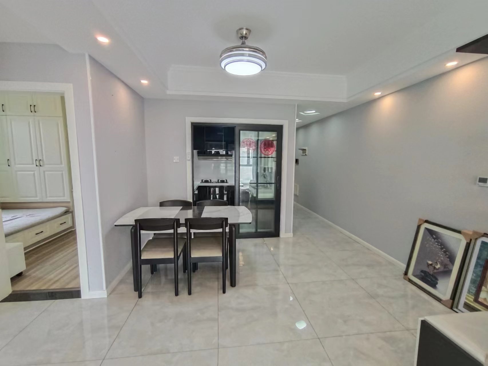 和悦城(蟠龙景苑) 3室2厅1卫 2500.0元/月 和悦城(蟠龙景苑) 3室2厅1卫 2500.0元/月室内图