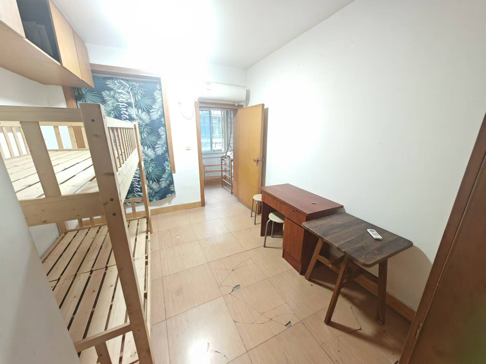 信丰民居 2室1厅1卫 2000.0元/月 信丰民居 2室1厅1卫 2000.0元/月室内图