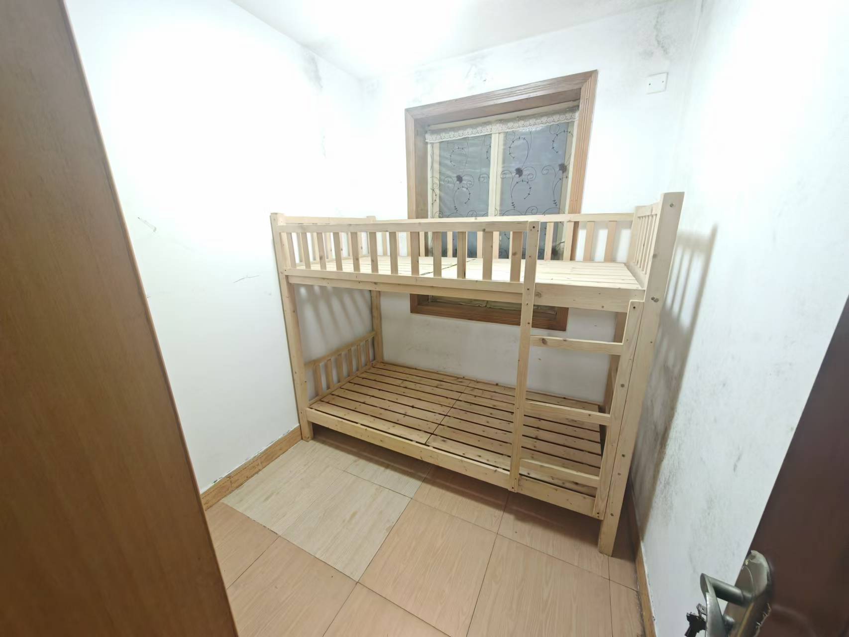 信丰民居 2室1厅1卫 2000.0元/月 信丰民居 2室1厅1卫 2000.0元/月室内图