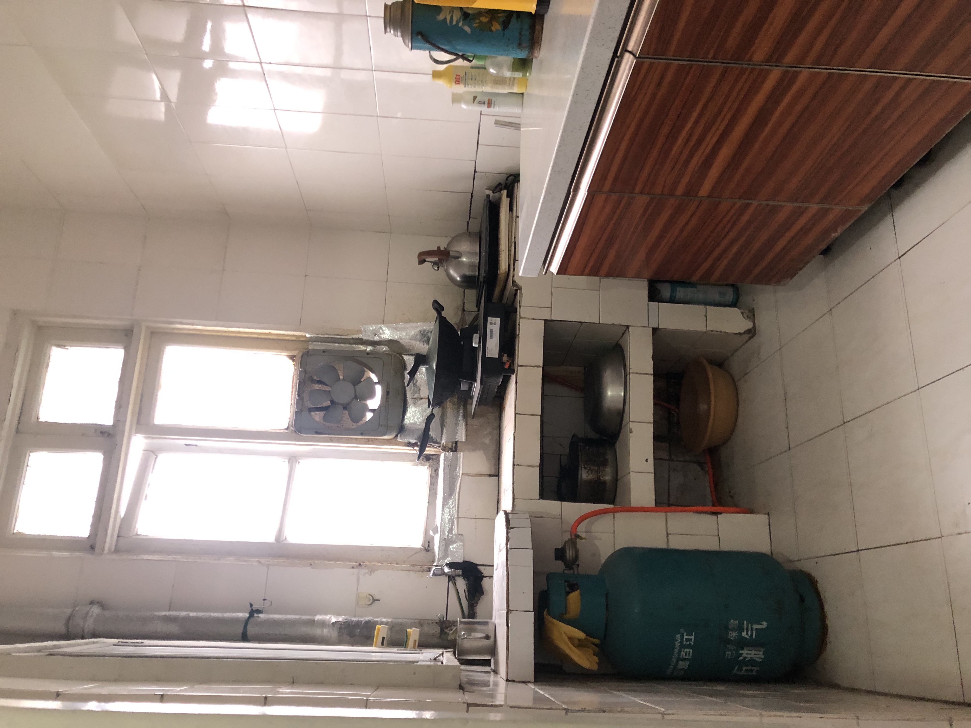 南华大学南校北门家属区 1室1厅1卫 700.0元/月 南华大学南校北门家属区 1室1厅1卫 700.0元/月室内图