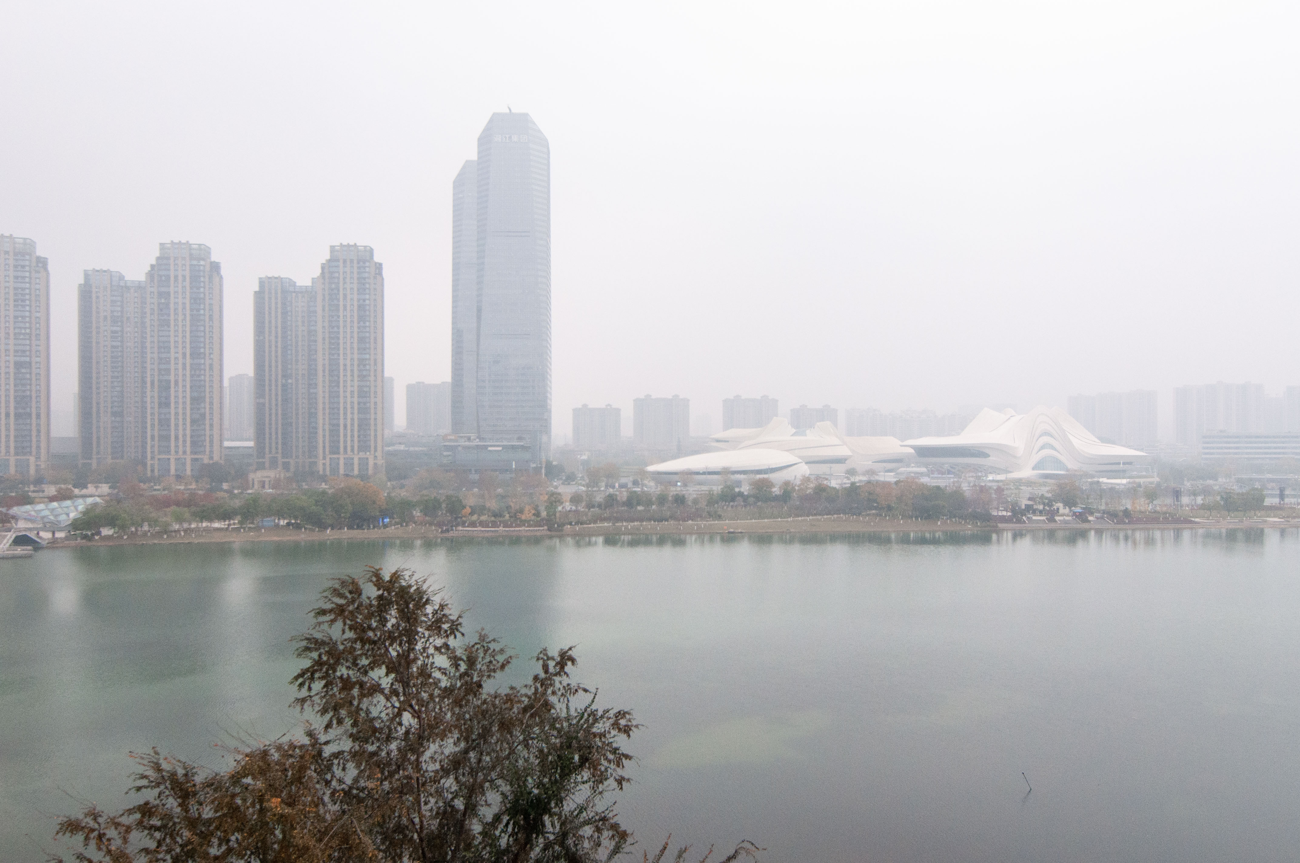 金茂梅溪湖  4室2厅2卫    350.0万 金茂梅溪湖  4室2厅2卫    350.0万其他