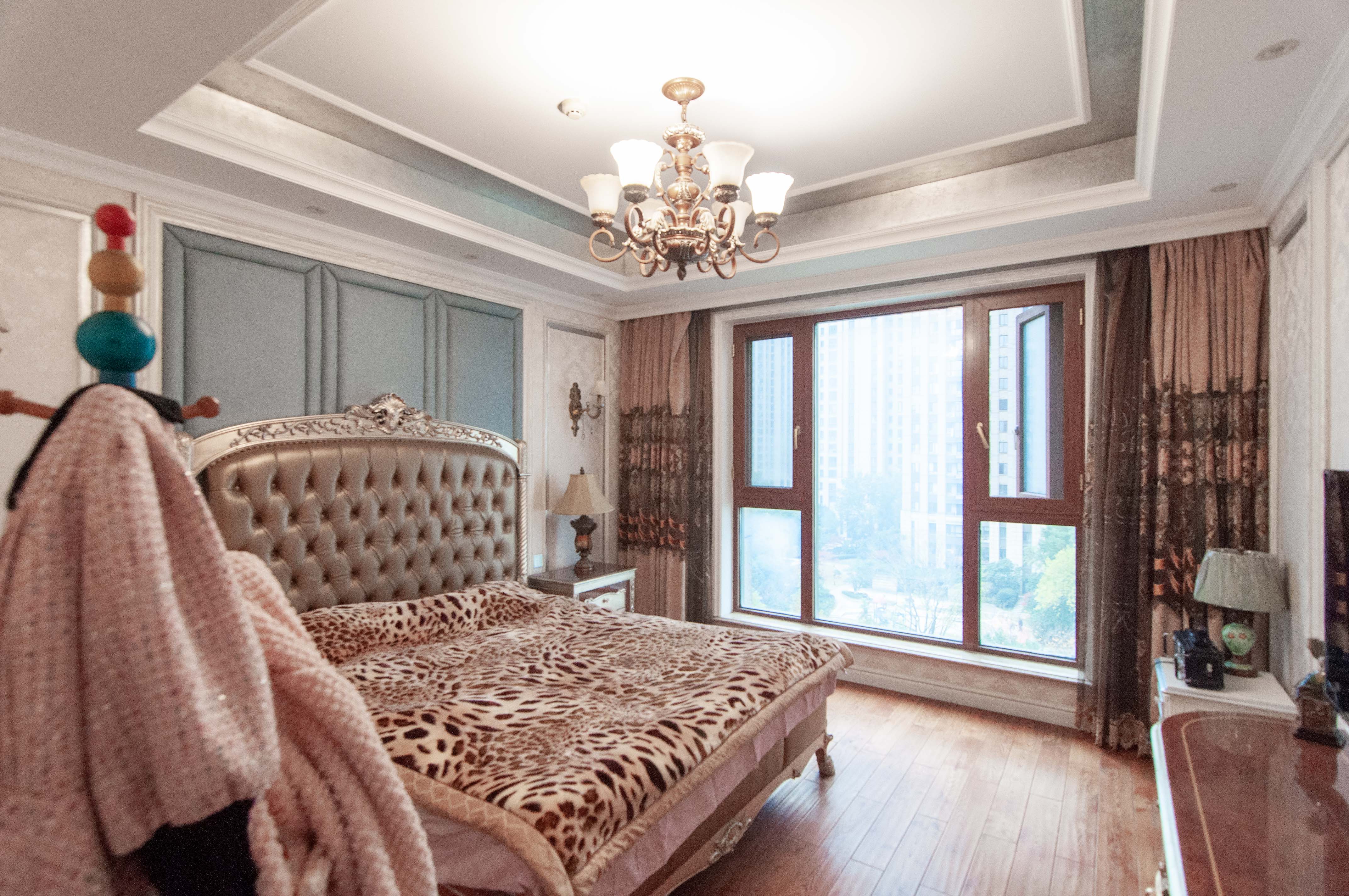 金茂梅溪湖  4室2厅2卫    350.0万 金茂梅溪湖  4室2厅2卫    350.0万其他