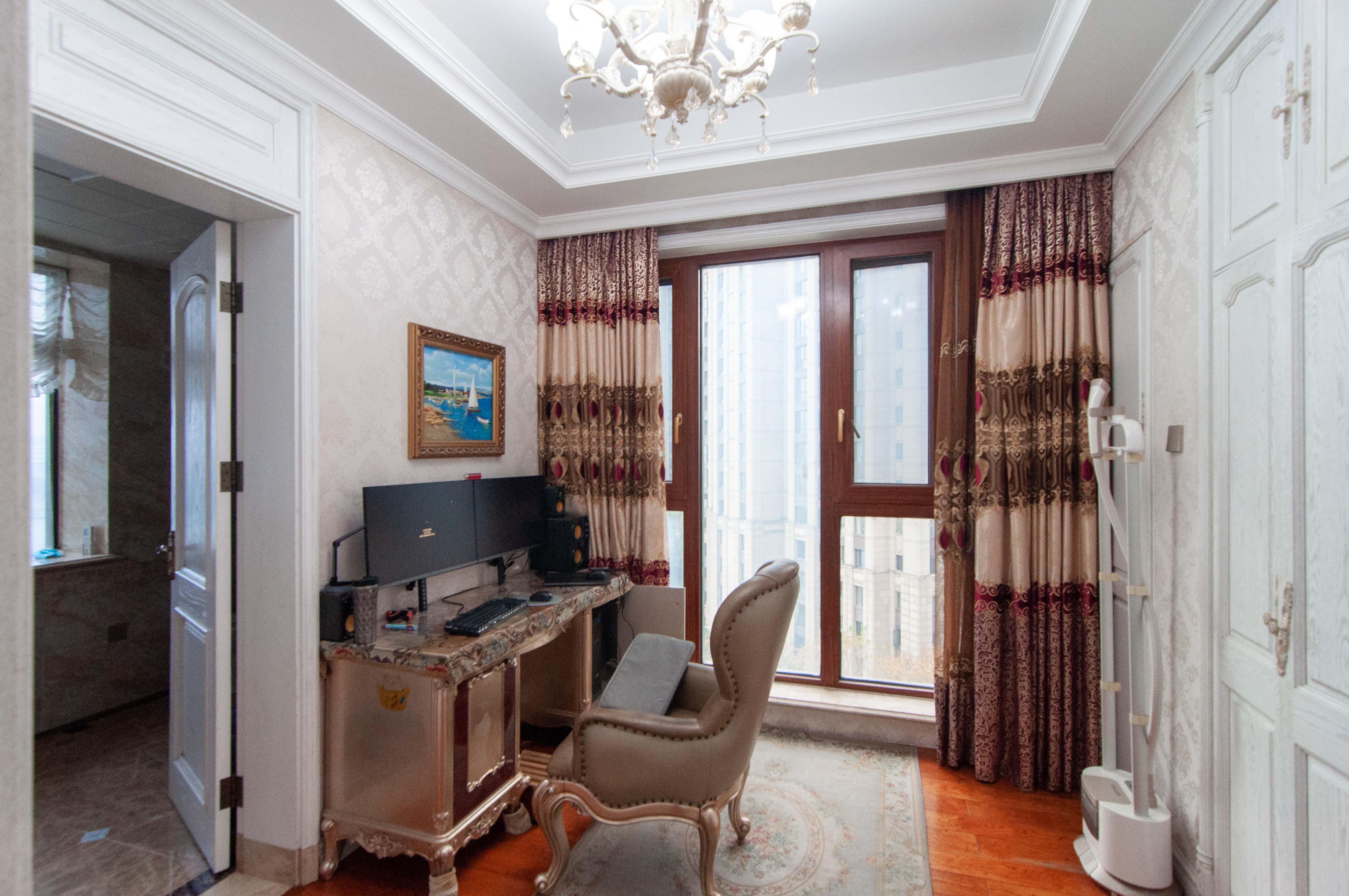 金茂梅溪湖  4室2厅2卫    350.0万 金茂梅溪湖  4室2厅2卫    350.0万其他