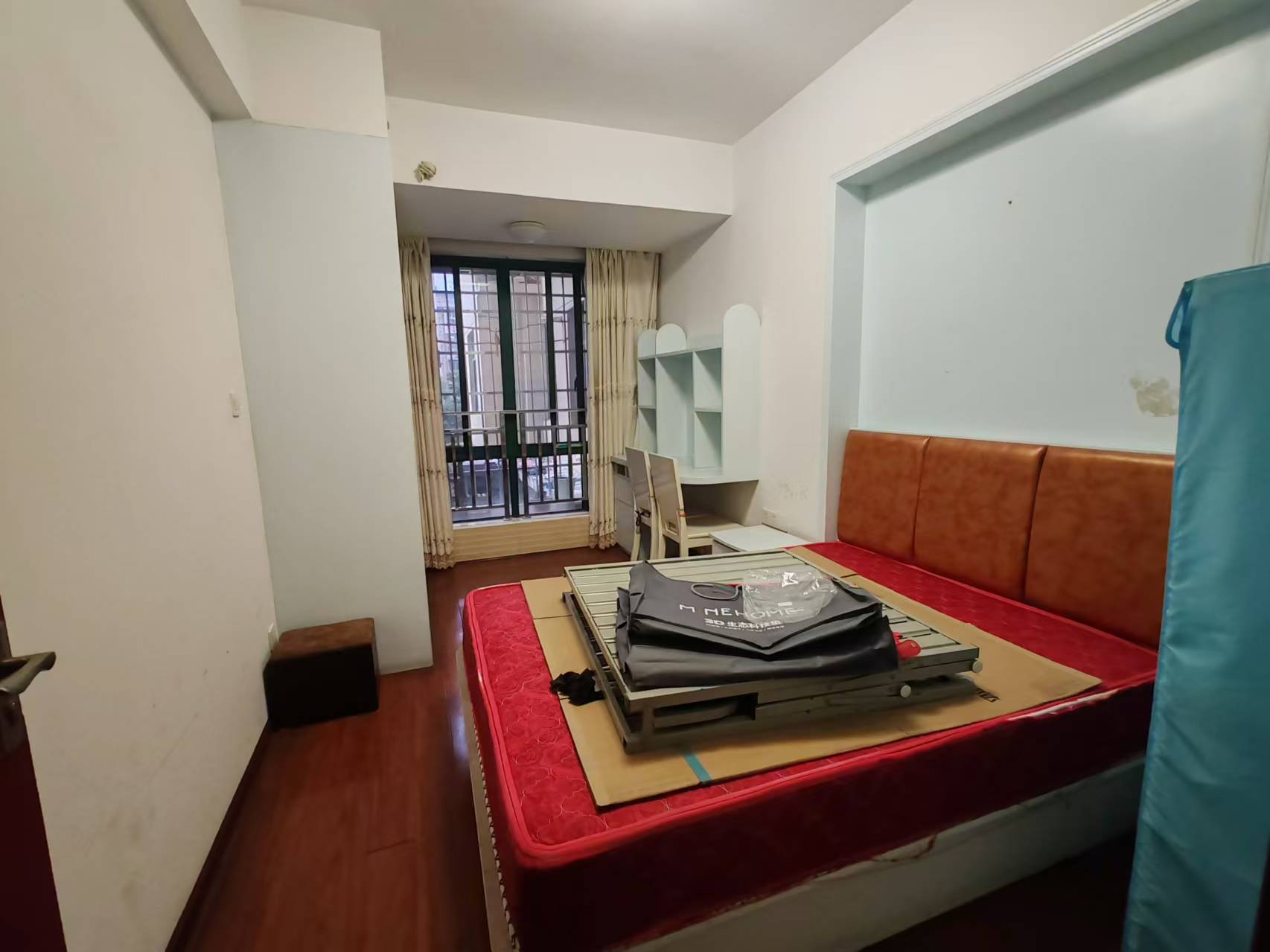 桃花里  3室2厅2卫    1800.0元/月 桃花里  3室2厅2卫    1800.0元/月室内图