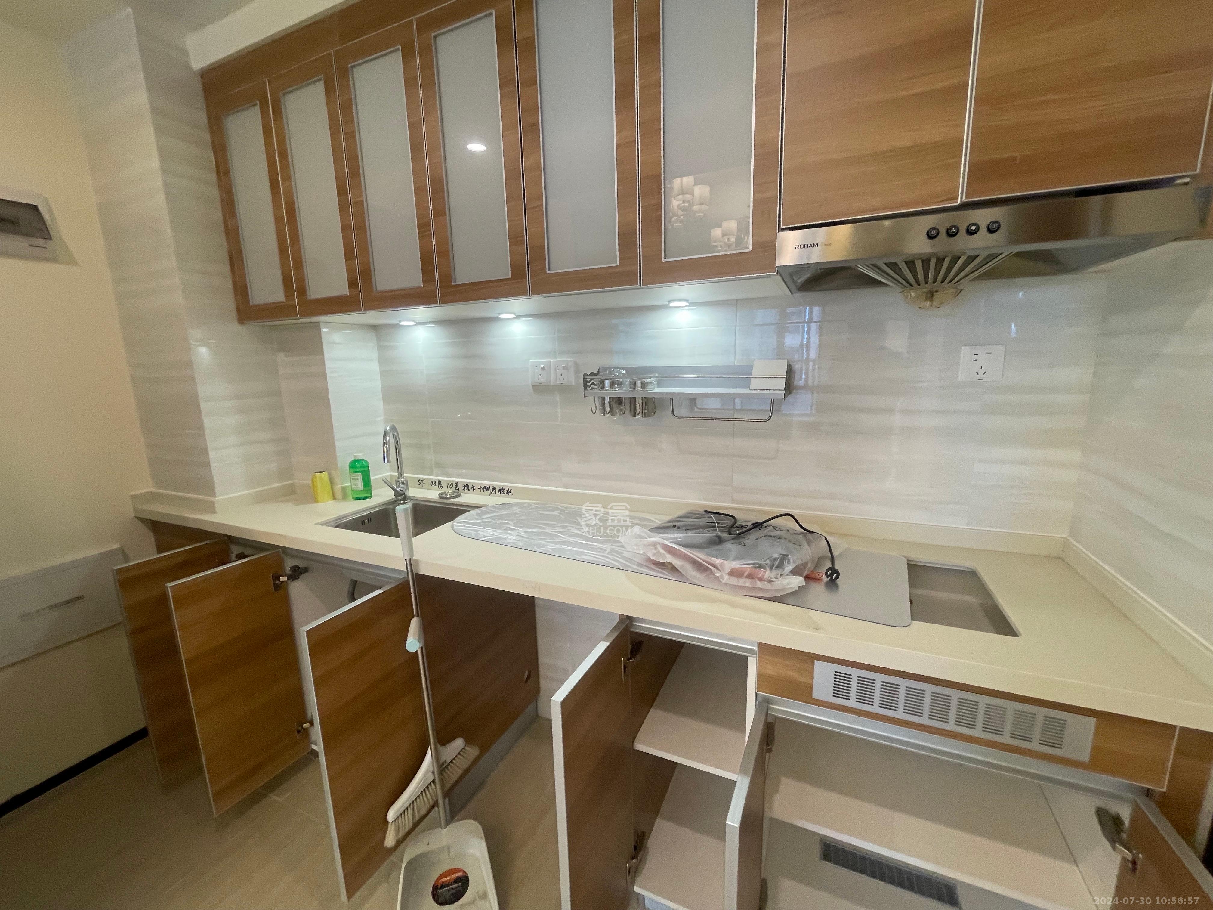 恒大清澜苑(恒大御景半岛四期) 1室1厅1卫 2500.0元/月 恒大清澜苑(恒大御景半岛四期) 1室1厅1卫 2500.0元/月室内图