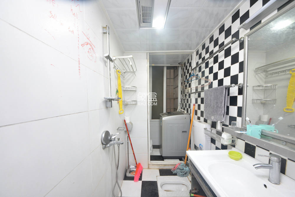 益佳苑 1室1厅1卫 1500.0元/月 益佳苑 1室1厅1卫 1500.0元/月室内图