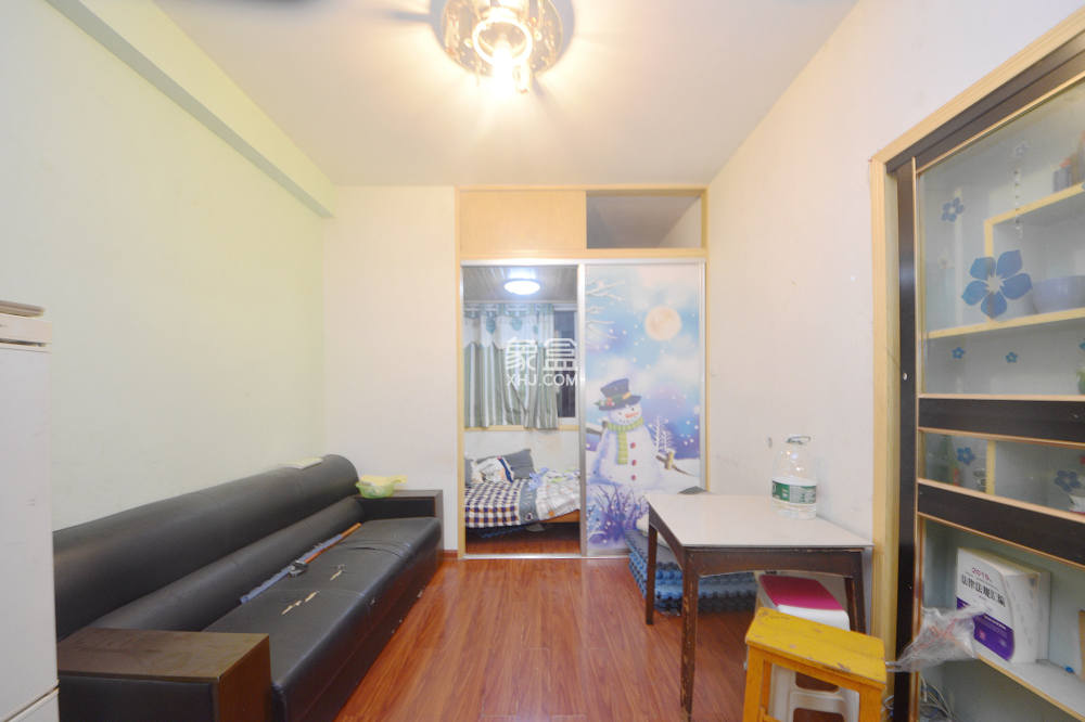 益佳苑 1室1厅1卫 1500.0元/月 益佳苑 1室1厅1卫 1500.0元/月室内图