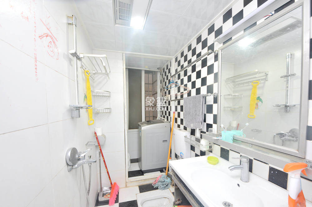 益佳苑 1室1厅1卫 1500.0元/月 益佳苑 1室1厅1卫 1500.0元/月室内图