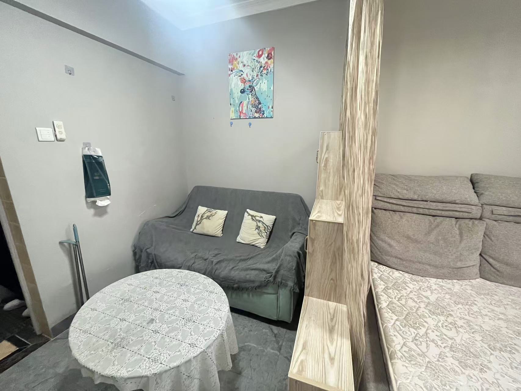 五矿紫湖香醍  1室1厅1卫    1200.0元/月 五矿紫湖香醍  1室1厅1卫    1200.0元/月