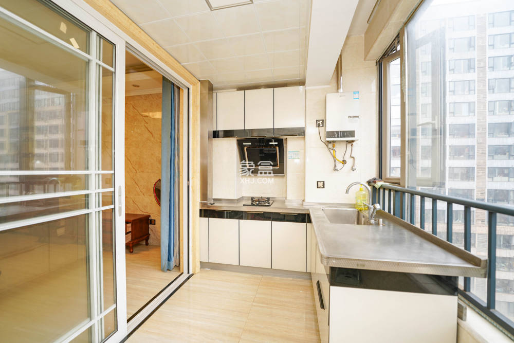 怡海星城  1室1厅1卫    1300.0元/月室内图