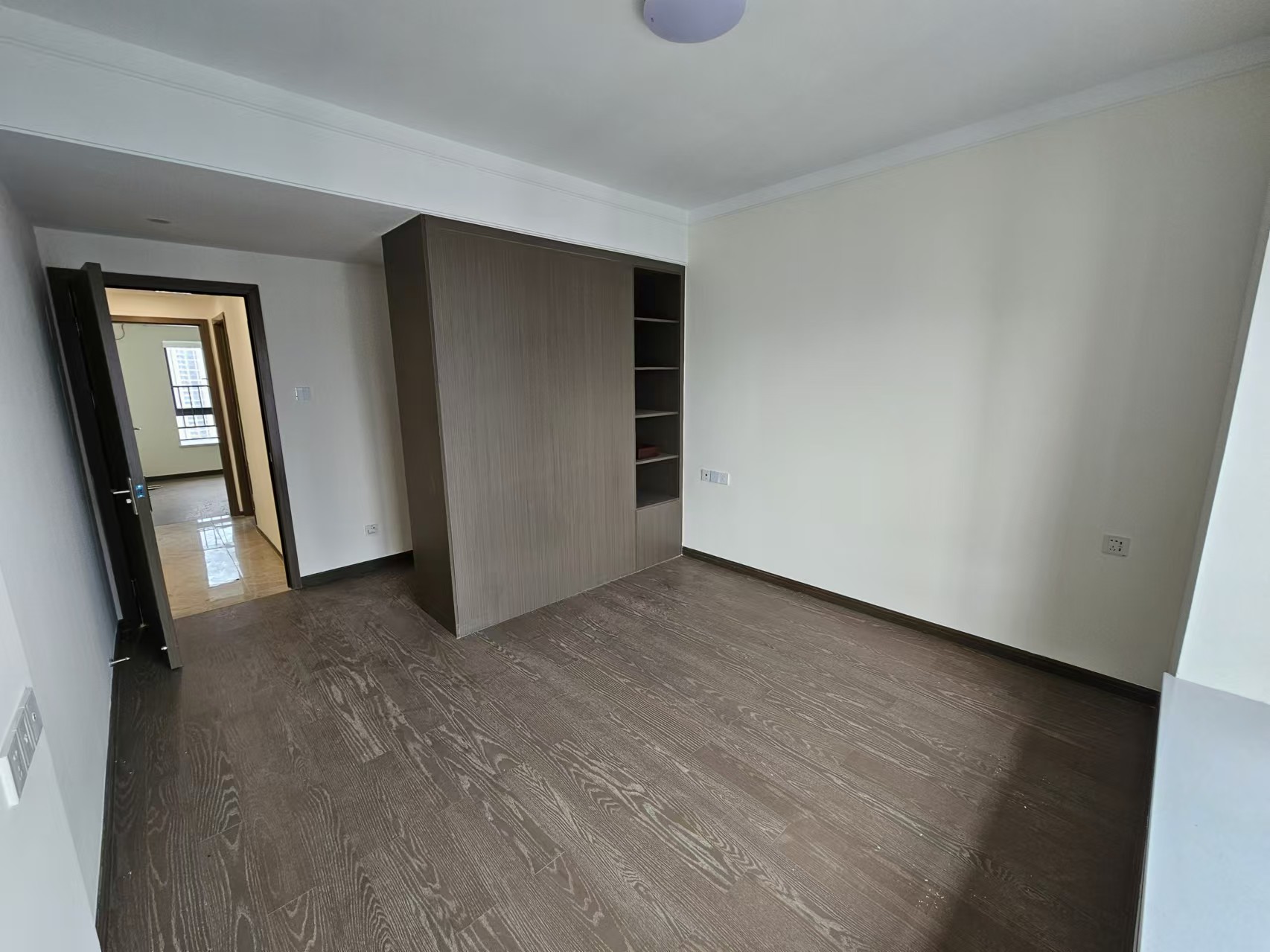 滨江府1913  4室2厅2卫    5500.0元/月室内图