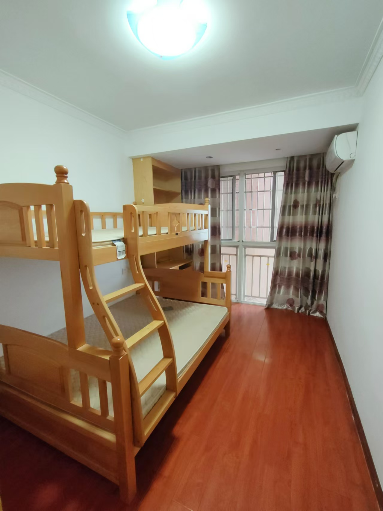 东门尚苑  3室2厅2卫    1800.0元/月室内图