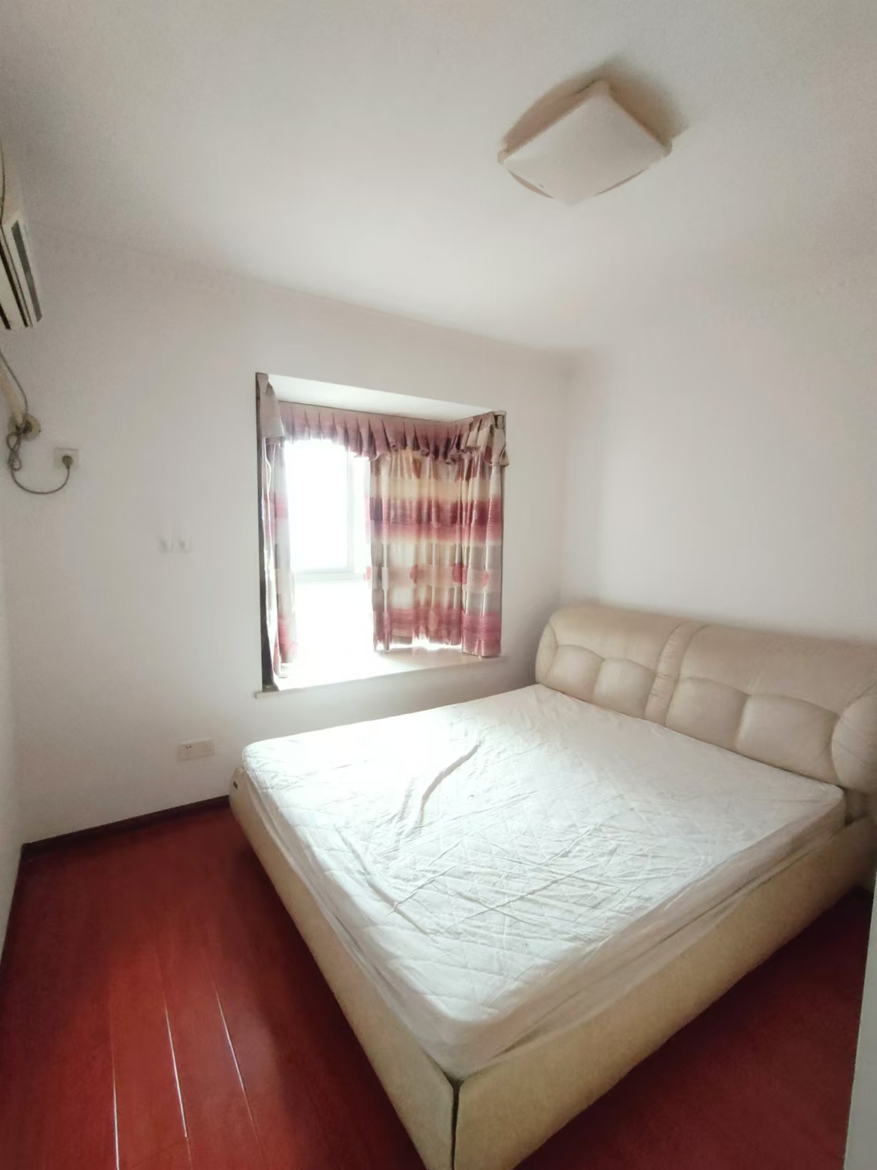 东门尚苑  3室2厅2卫    1800.0元/月室内图