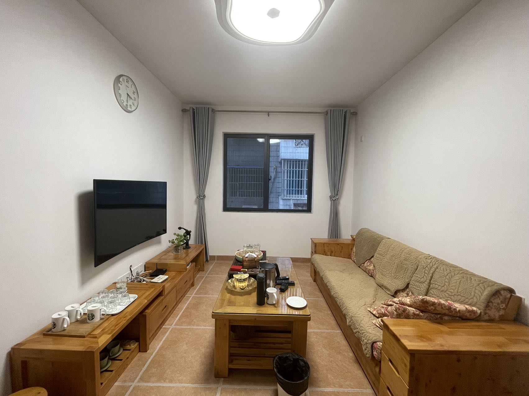 中房青年公寓  3室2厅1卫    124.8万 中房青年公寓  3室2厅1卫    124.8万