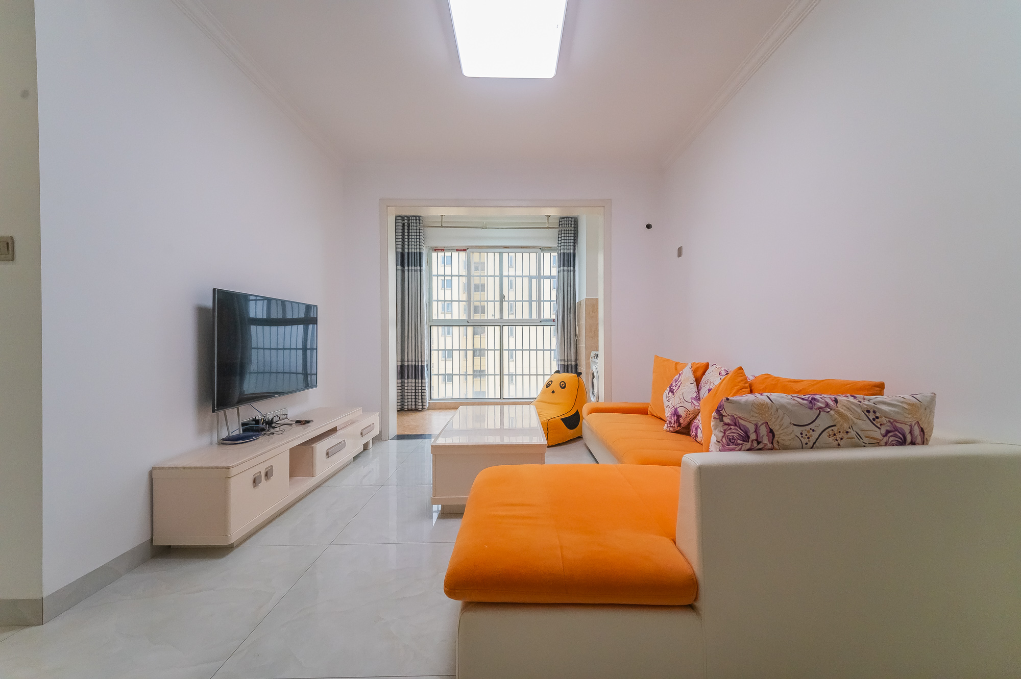 MOMA当代广场 3室2厅1卫 58.8万 MOMA当代广场 3室2厅1卫 58.8万客厅