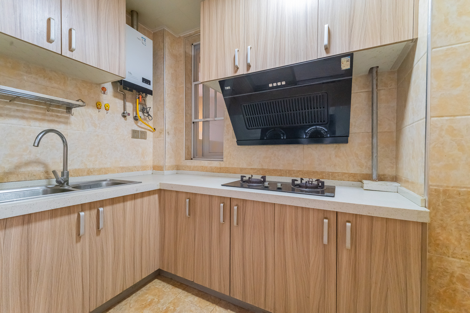 MOMA当代广场 3室2厅1卫 58.8万 MOMA当代广场 3室2厅1卫 58.8万厨房