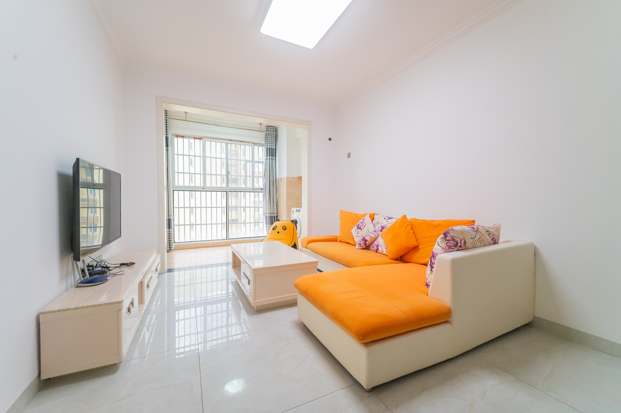 MOMA当代广场 3室2厅1卫 58.8万 MOMA当代广场 3室2厅1卫 58.8万客厅