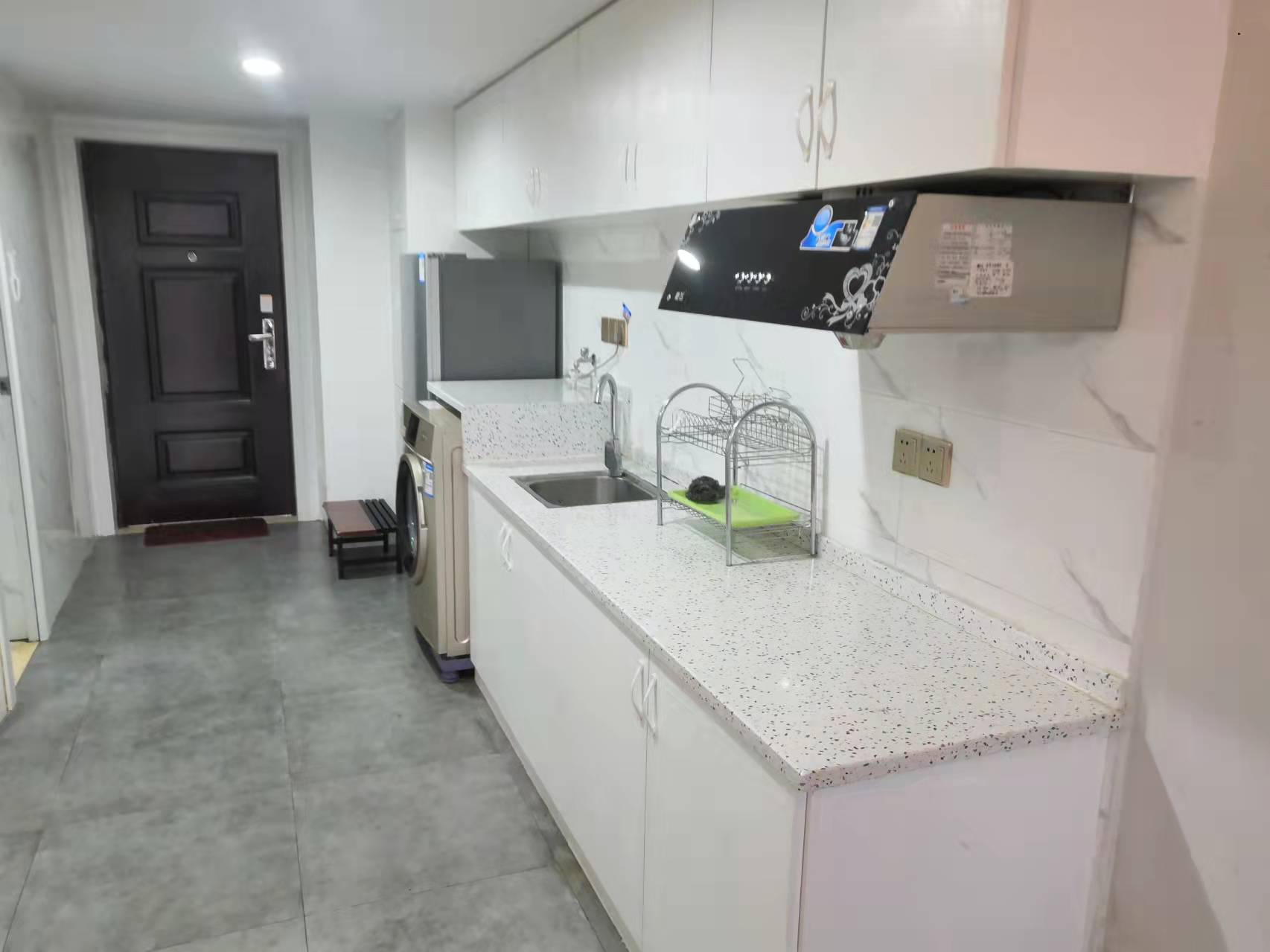 中建芙蓉嘉苑 1室1厅1卫 1700.0元/月 中建芙蓉嘉苑 1室1厅1卫 1700.0元/月室内图