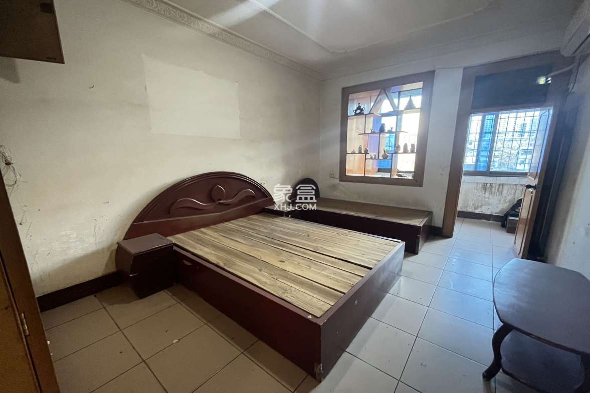 宝塔山私房散盘 1室1厅1卫 1200.0元/月 宝塔山私房散盘 1室1厅1卫 1200.0元/月室内图