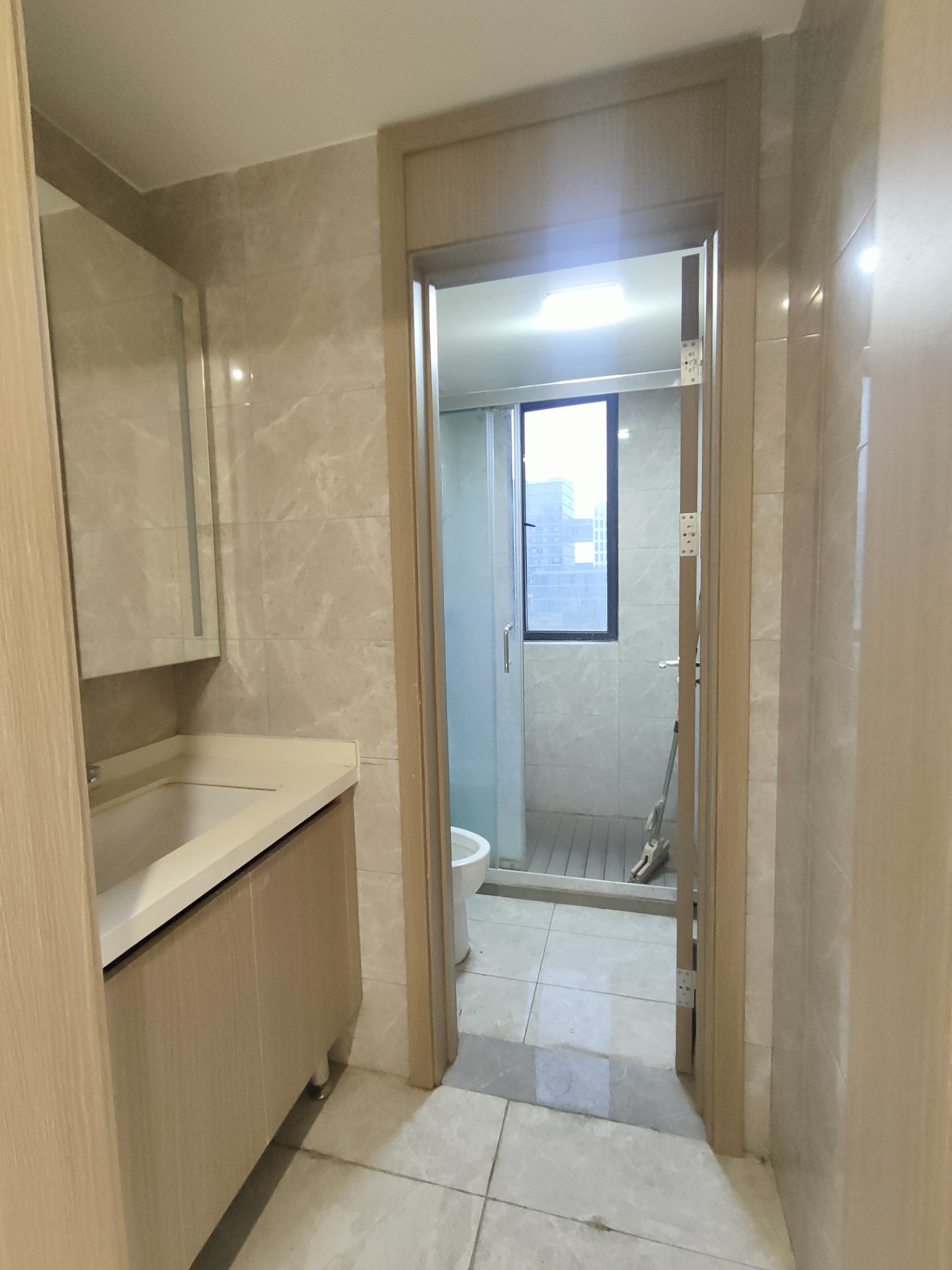 旭辉铂宸府  4室2厅2卫   3400.00元/月室内图