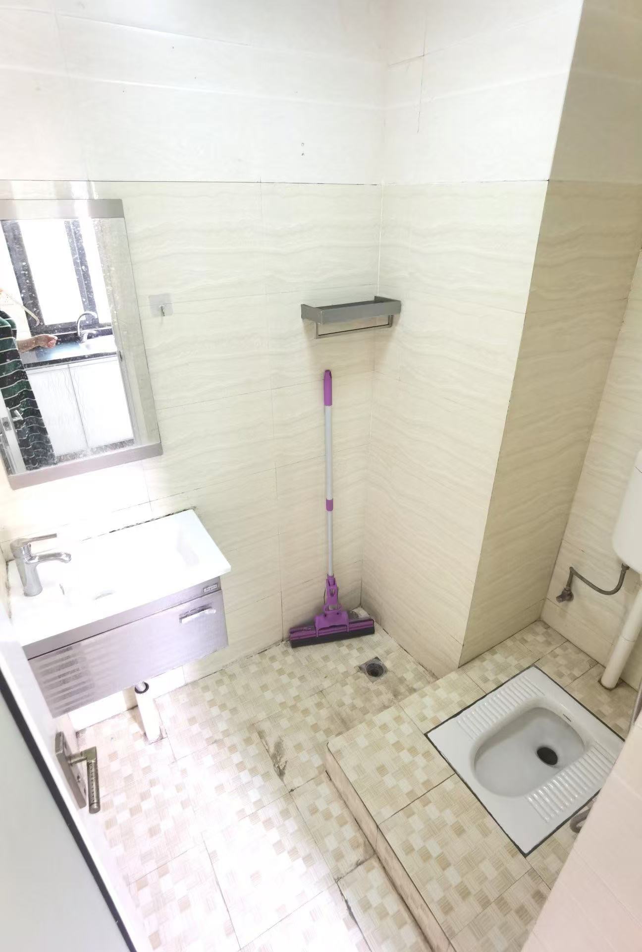 水映豪廷(一,二,三期) 1室1厅1卫 1200.0元/月 水映豪廷(一,二,三期) 1室1厅1卫 1200.0元/月室内图