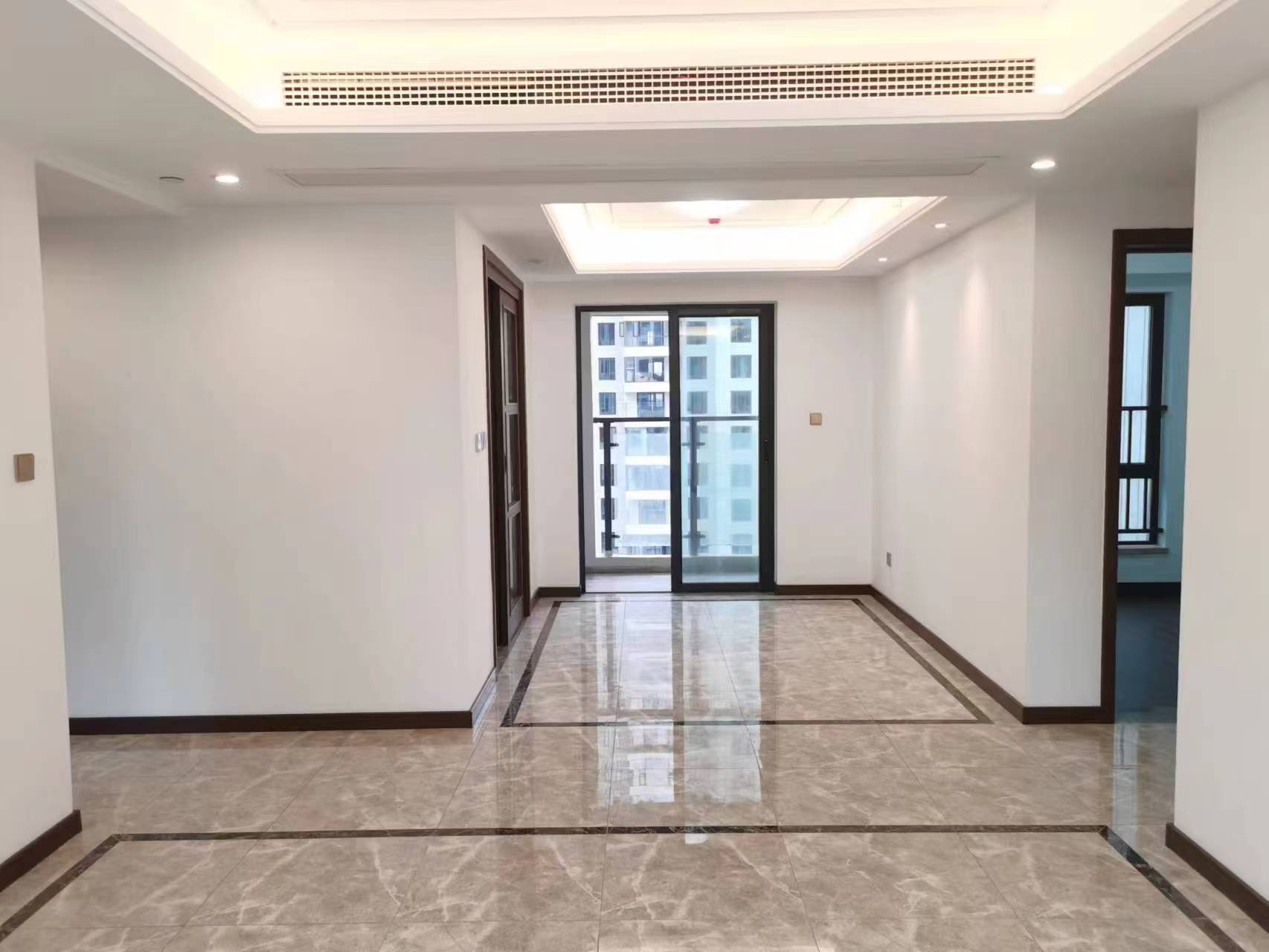 绿地长沙城际空间站(绿地新里佳苑)  4室2厅2卫    4000.0元/月 绿地长沙城际空间站(绿地新里佳苑)  4室2厅2卫    4000.0元/月