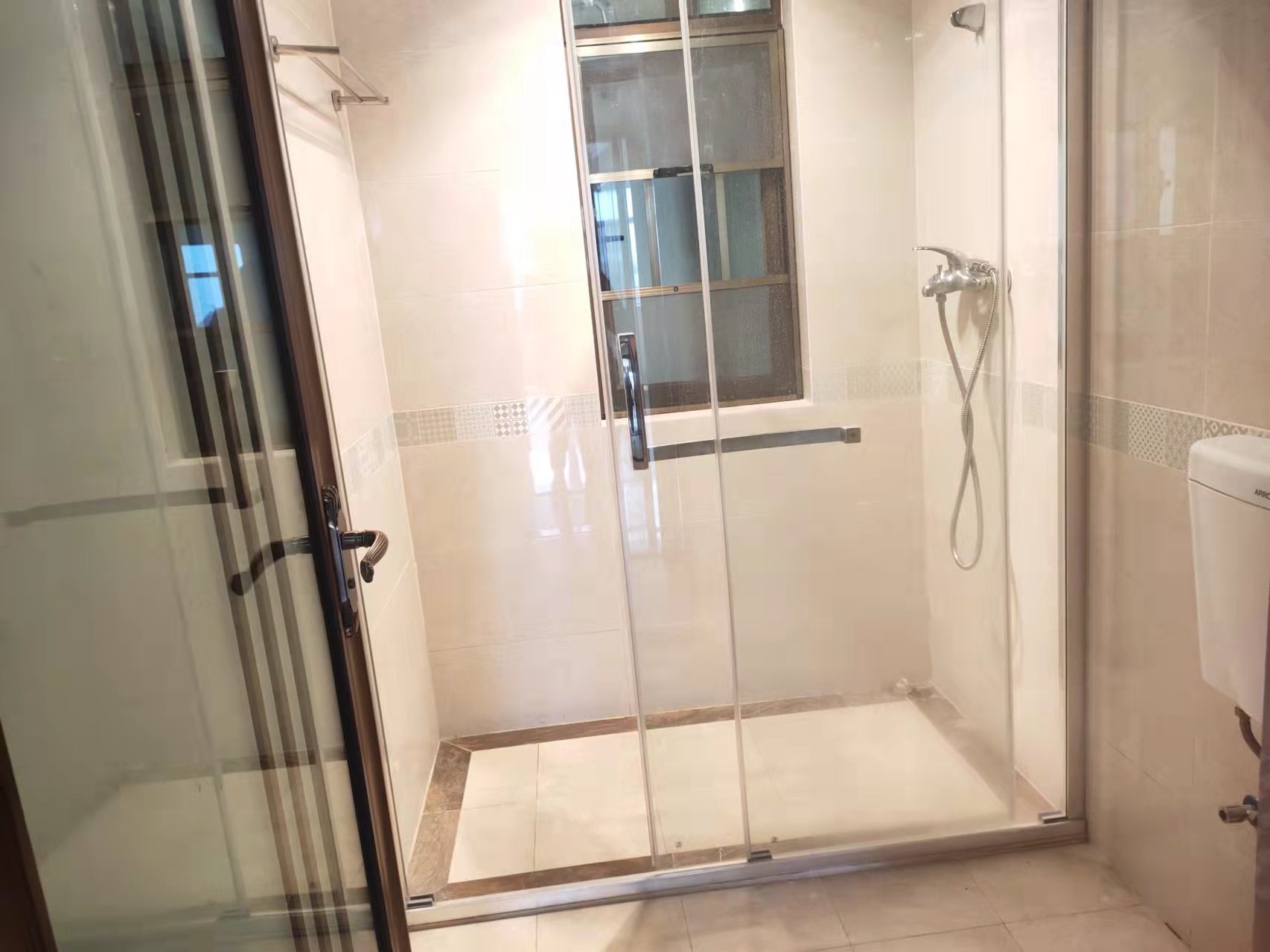 江山帝景哈佛 3室2厅1卫 2000.0元/月 江山帝景哈佛 3室2厅1卫 2000.0元/月室内图