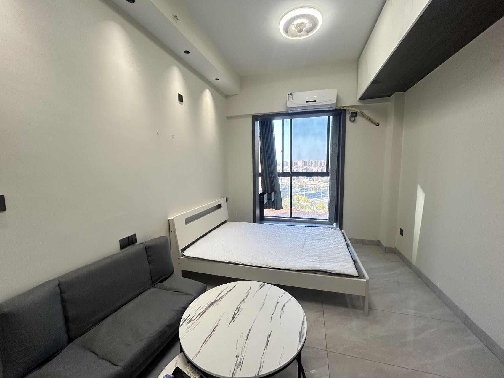 阿舍南2号(花之林大厦)  1室1厅1卫    900.0元/月 阿舍南2号(花之林大厦)  1室1厅1卫    900.0元/月室内图