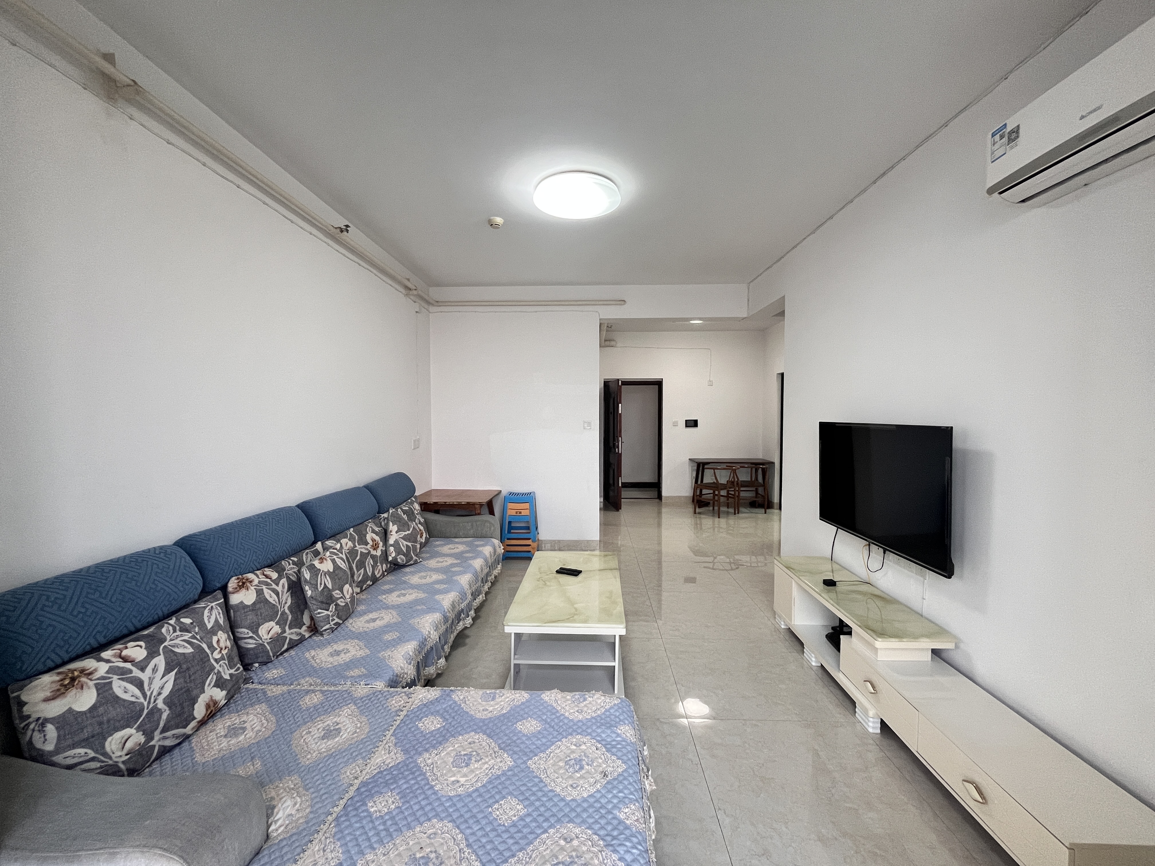 流金岁月-华晨国际 2室1厅1卫 55.0万 流金岁月-华晨国际 2室1厅1卫 55.0万室内图