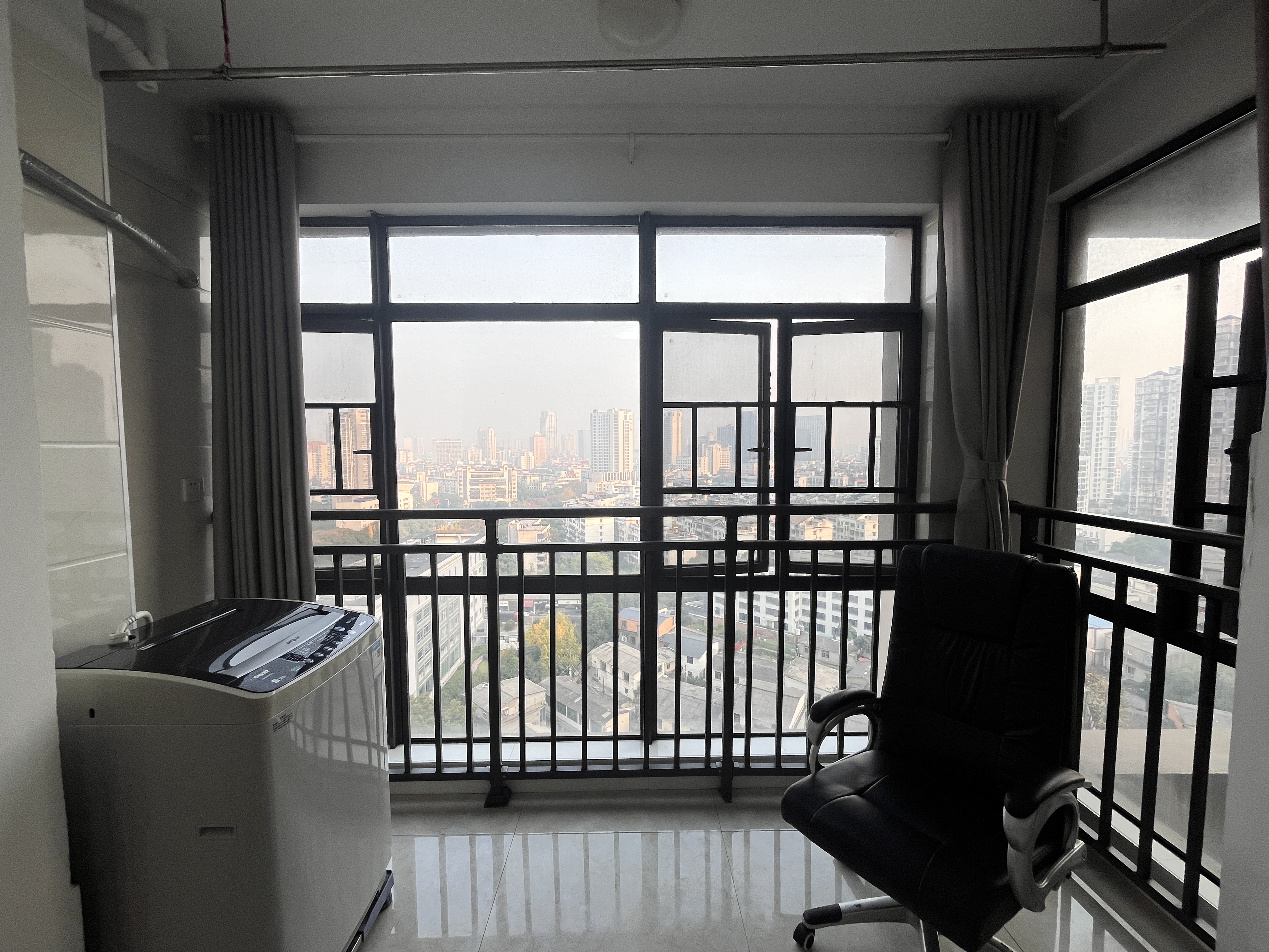 流金岁月-华晨国际 2室1厅1卫 55.0万 流金岁月-华晨国际 2室1厅1卫 55.0万室内图