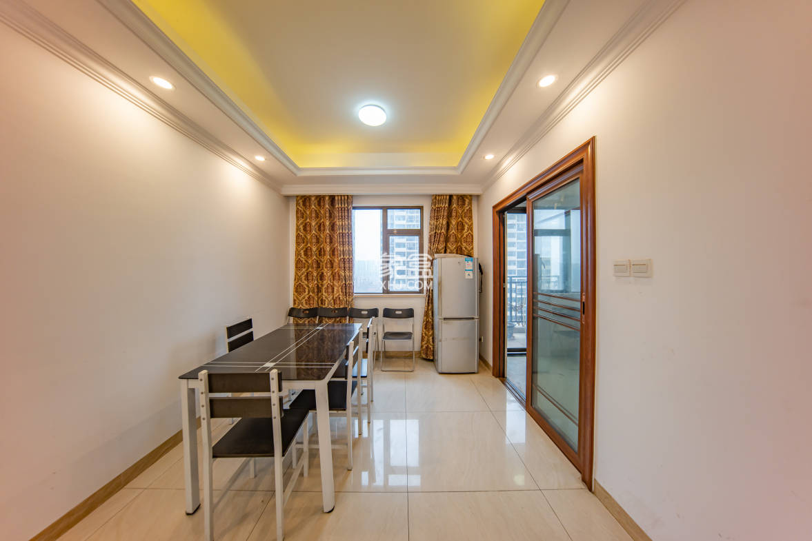 江山帝景哈佛 5室2厅2卫 139.0万 江山帝景哈佛 5室2厅2卫 139.0万客厅