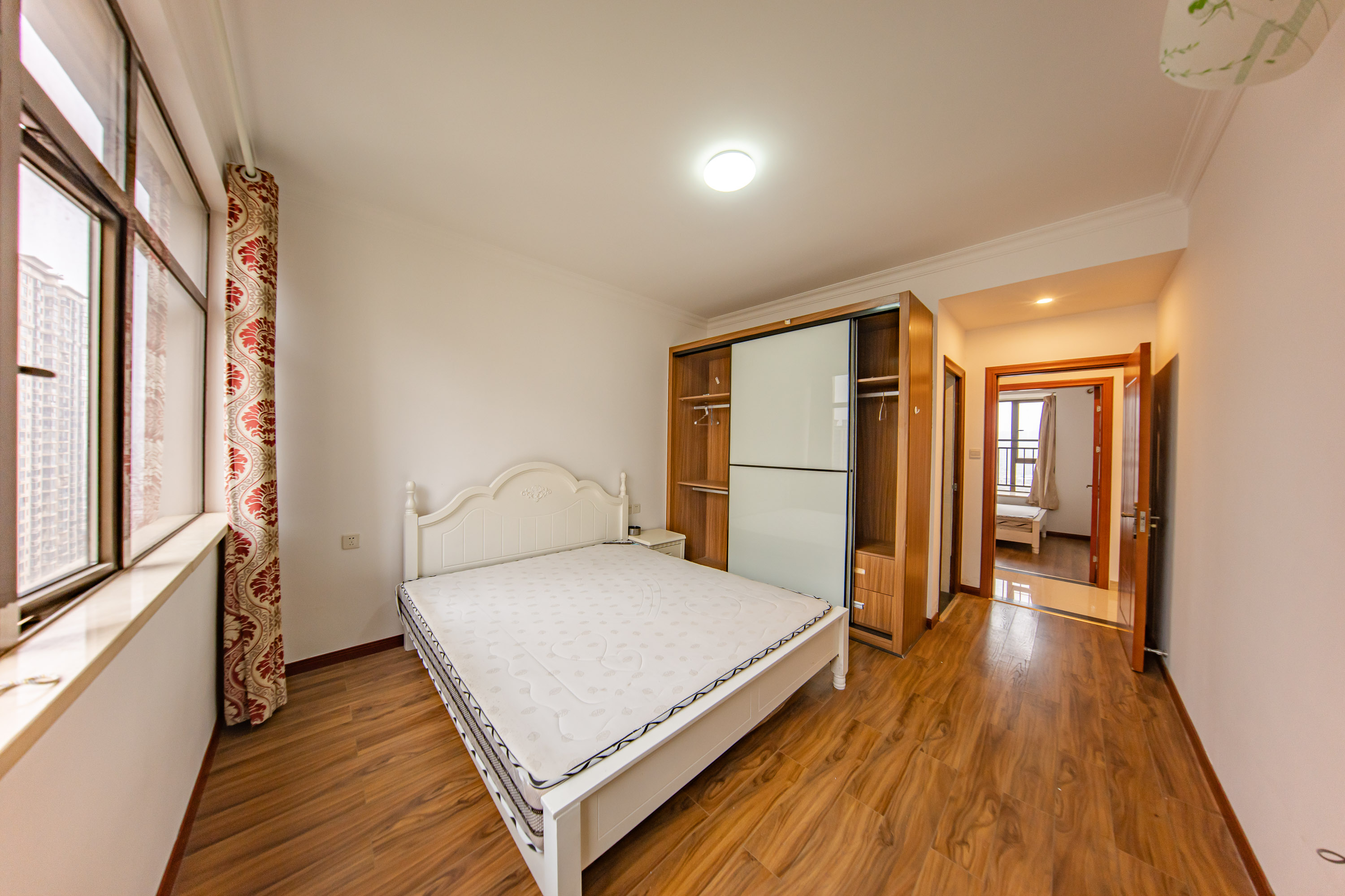 江山帝景哈佛 5室2厅2卫 139.0万 江山帝景哈佛 5室2厅2卫 139.0万卧室