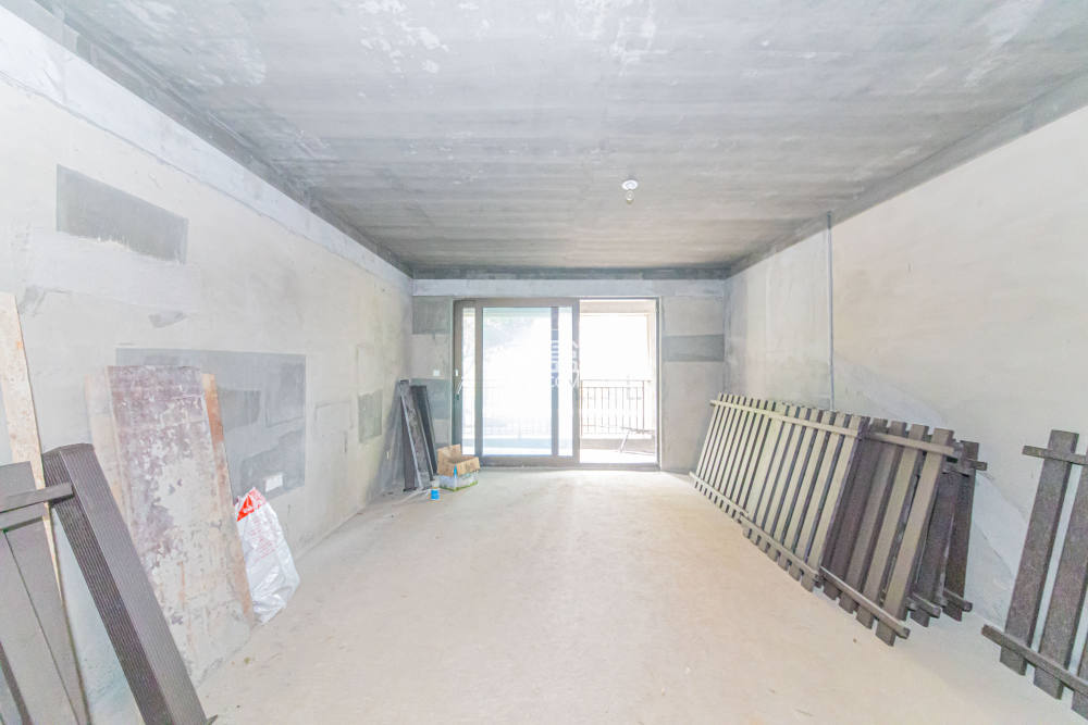 鑫远紫樾香山一期  4室2厅3卫    400.0万