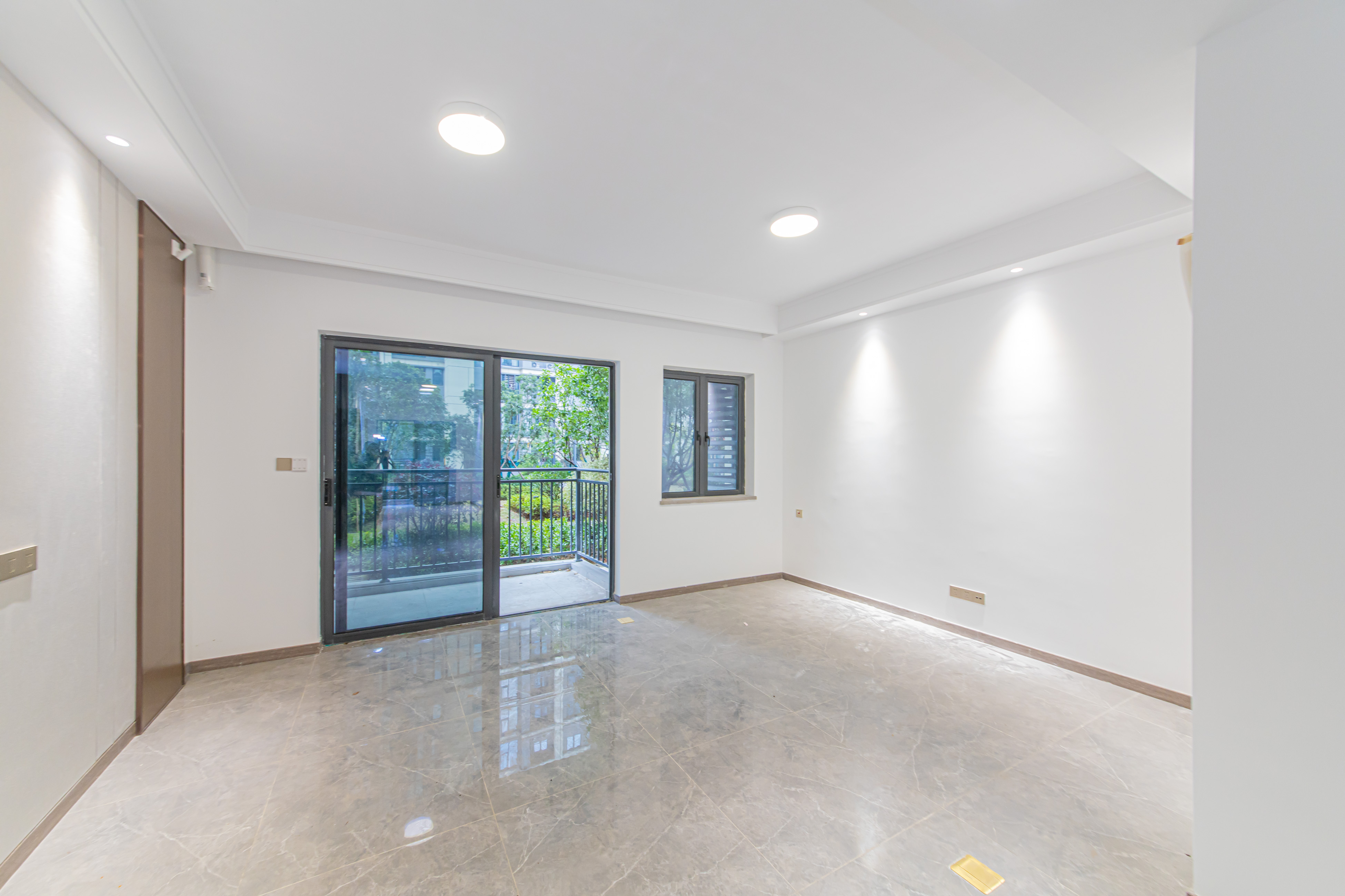 江悦和鸣  3室2厅2卫    221.0万 江悦和鸣  3室2厅2卫    221.0万客厅