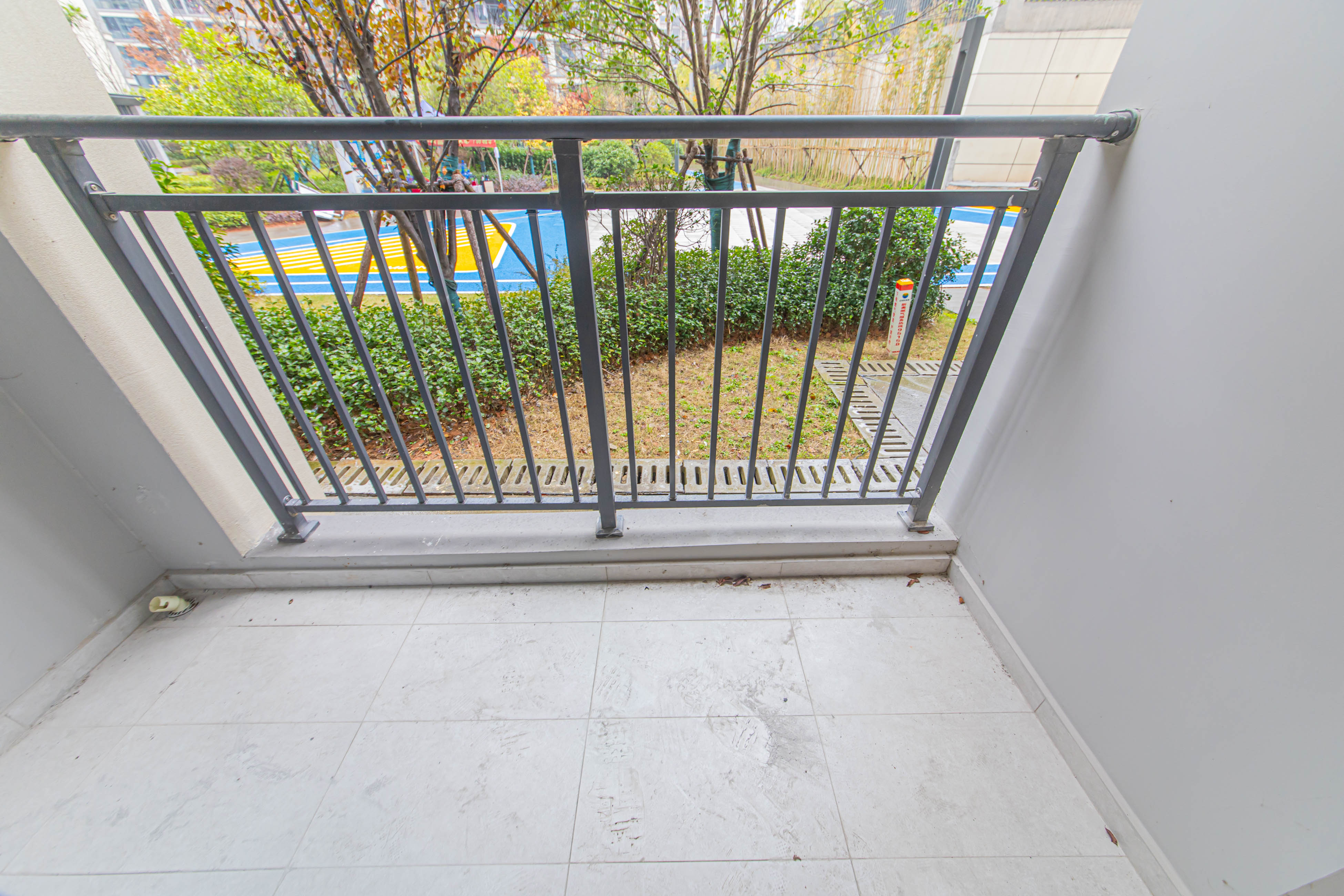 江悦和鸣  3室2厅2卫    221.0万 江悦和鸣  3室2厅2卫    221.0万阳台