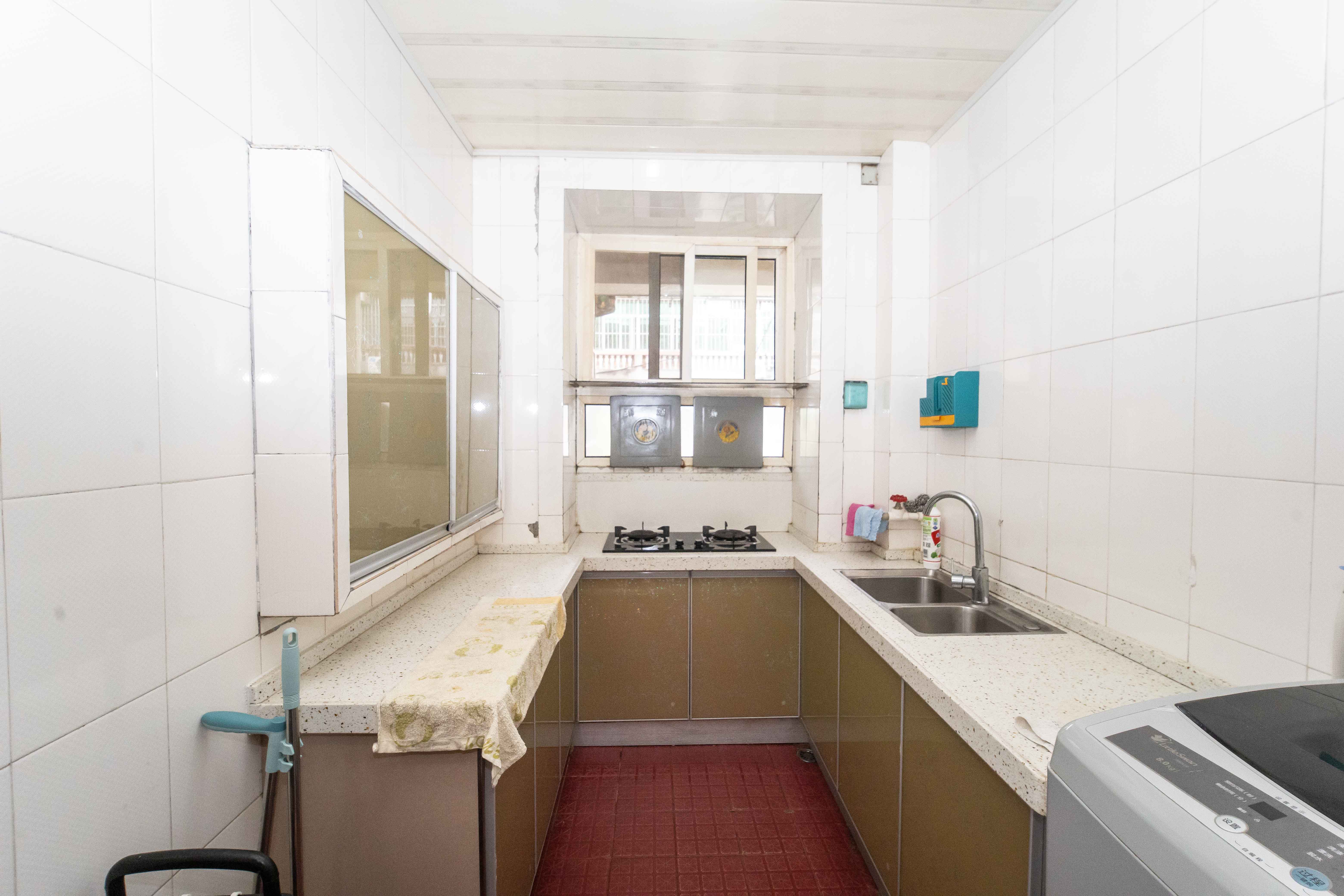 德政园  2室2厅1卫    39.8万 德政园  2室2厅1卫    39.8万厨房