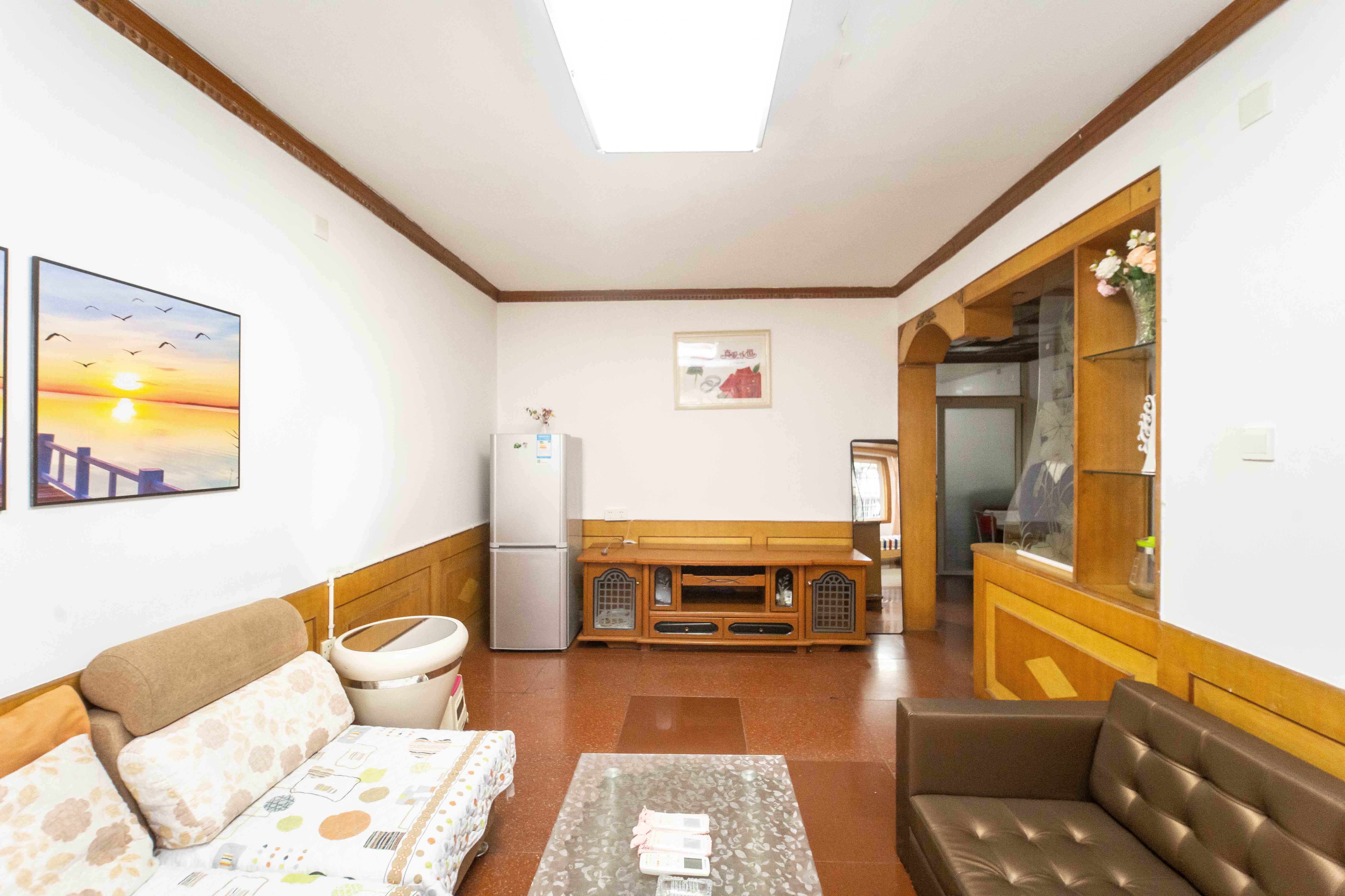 德政园  2室2厅1卫    39.8万 德政园  2室2厅1卫    39.8万客厅