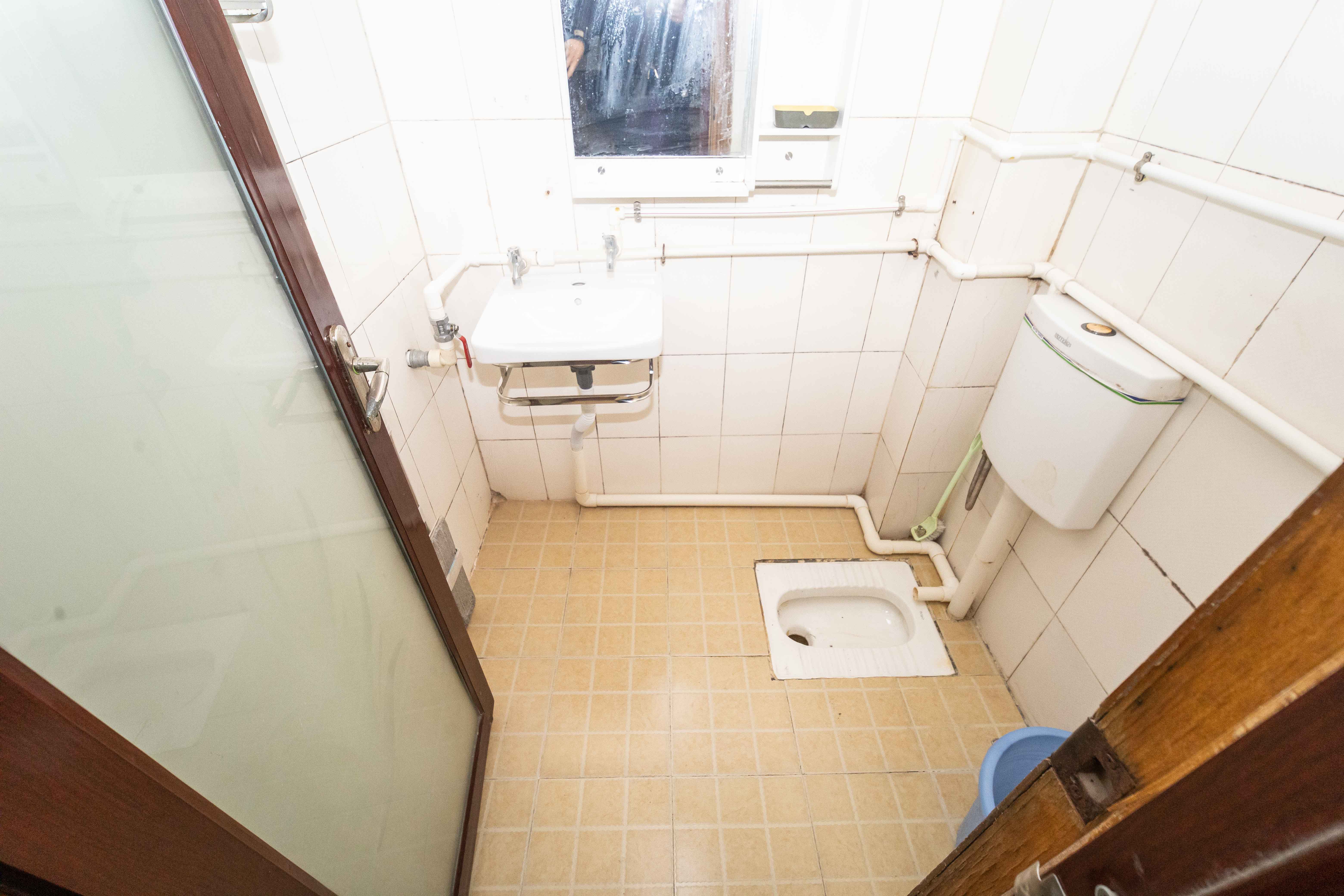 德政园  2室2厅1卫    39.8万 德政园  2室2厅1卫    39.8万卫生间