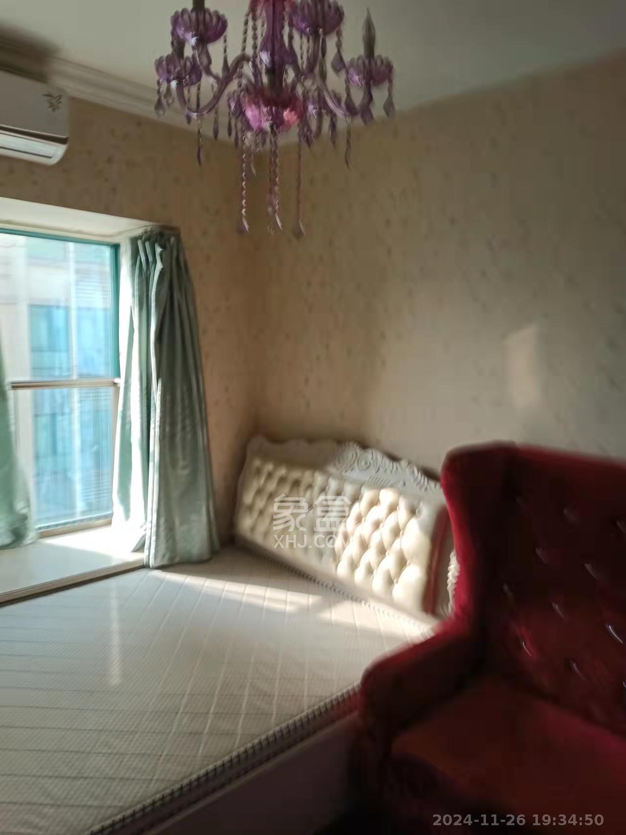 恒大华府 1室2厅1卫 2300.00元/月 恒大华府 1室2厅1卫 2300.00元/月室内图