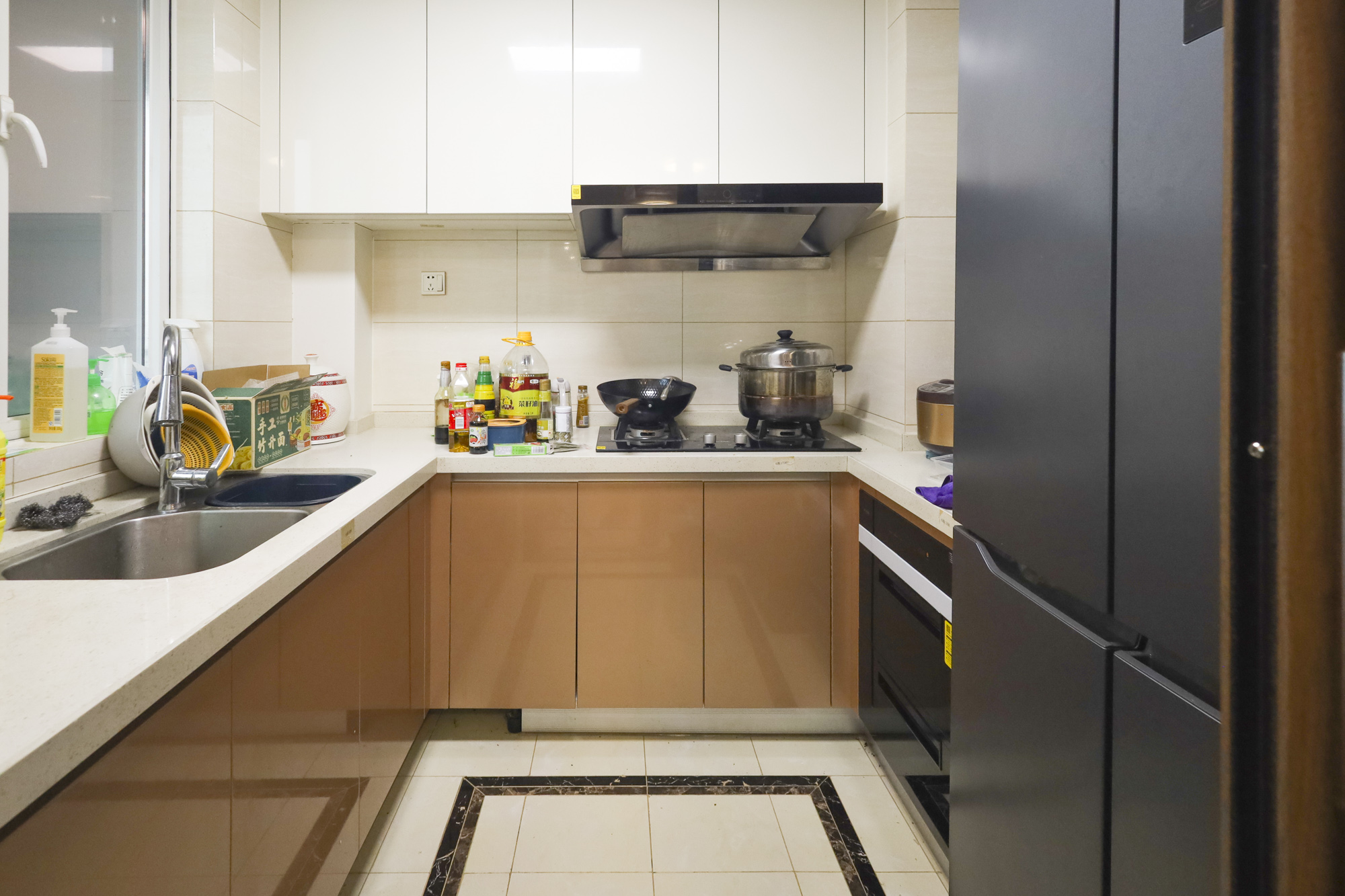 中欣楚天御府E区  4室2厅1卫    122.0万 中欣楚天御府E区  4室2厅1卫    122.0万厨房