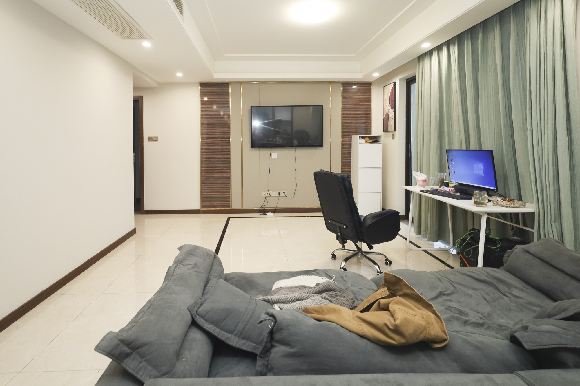 中欣楚天御府E区  4室2厅1卫    122.0万 中欣楚天御府E区  4室2厅1卫    122.0万客厅